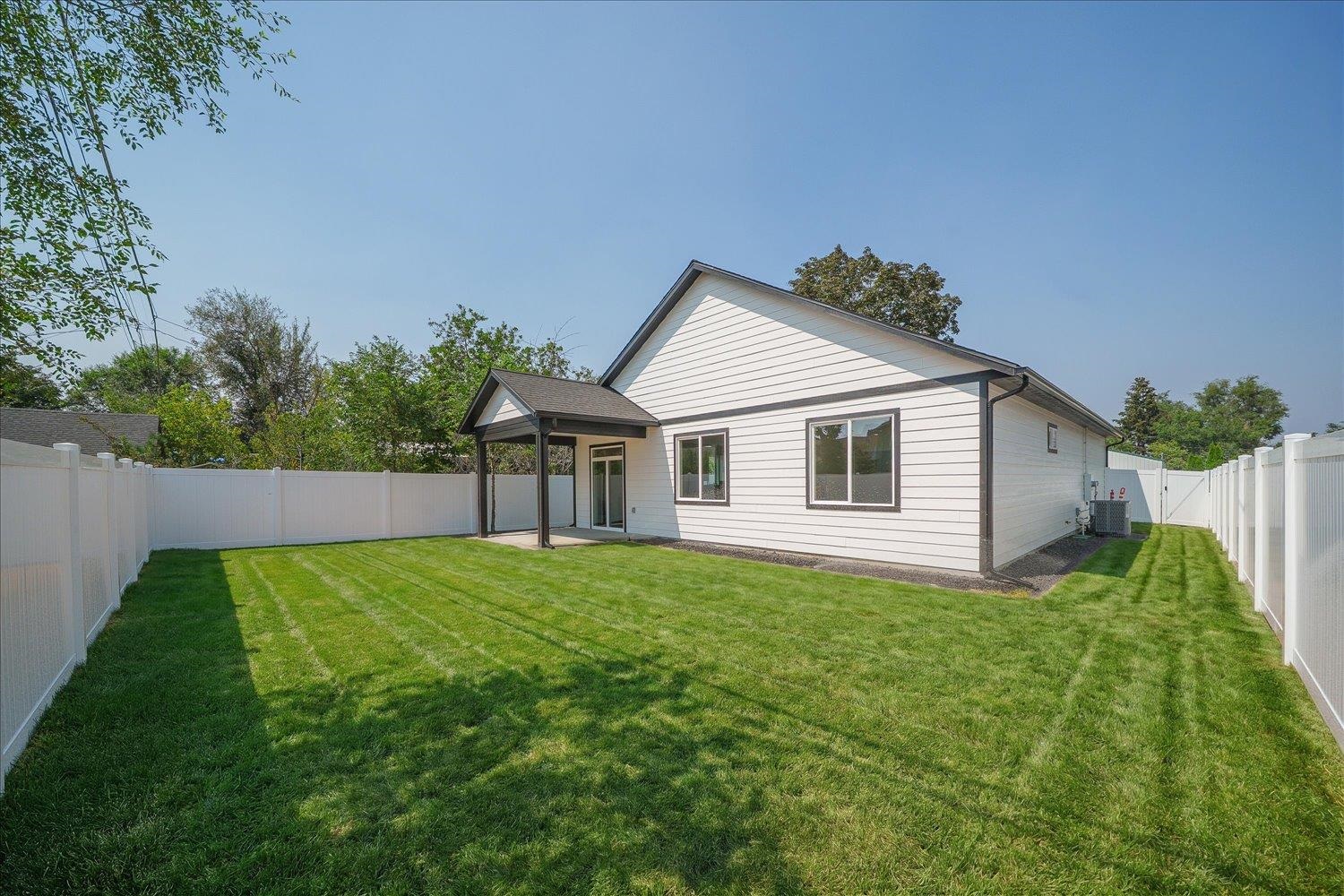 2616 E Wellesley Ave - Photo 23