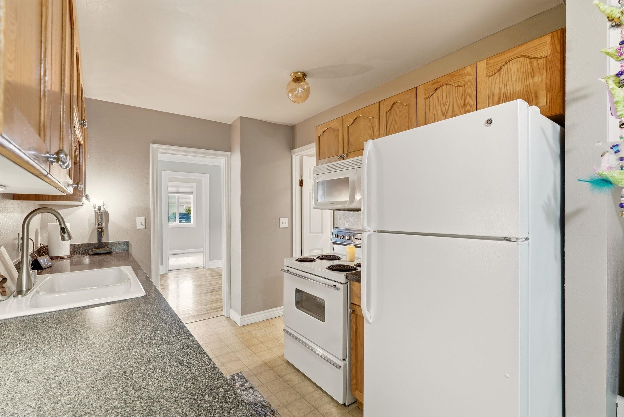 2028 E MISSION Ave - Photo 13