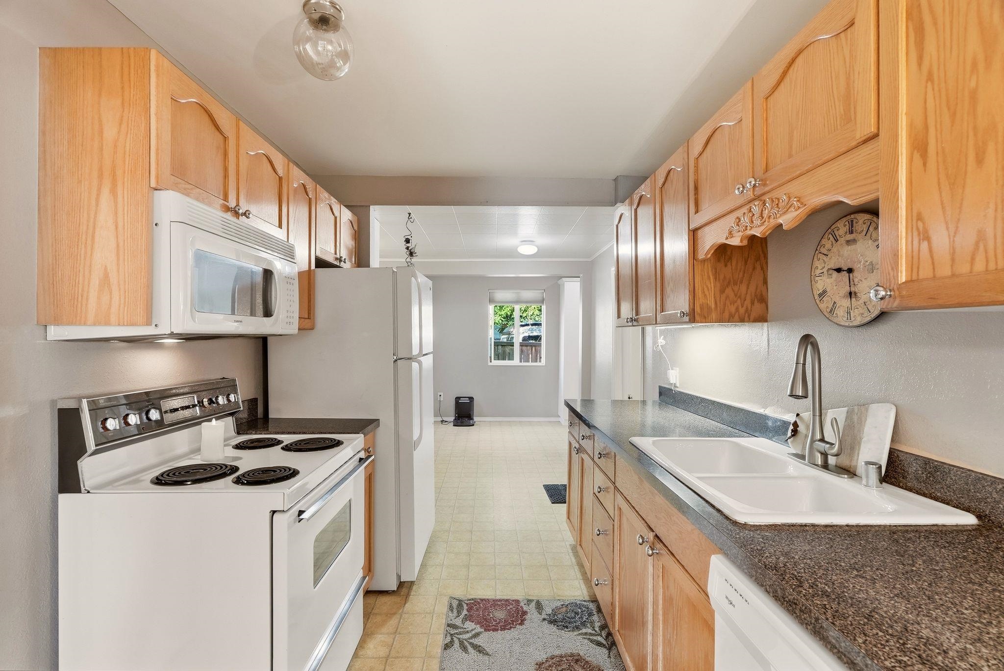 2028 E MISSION Ave - Photo 15