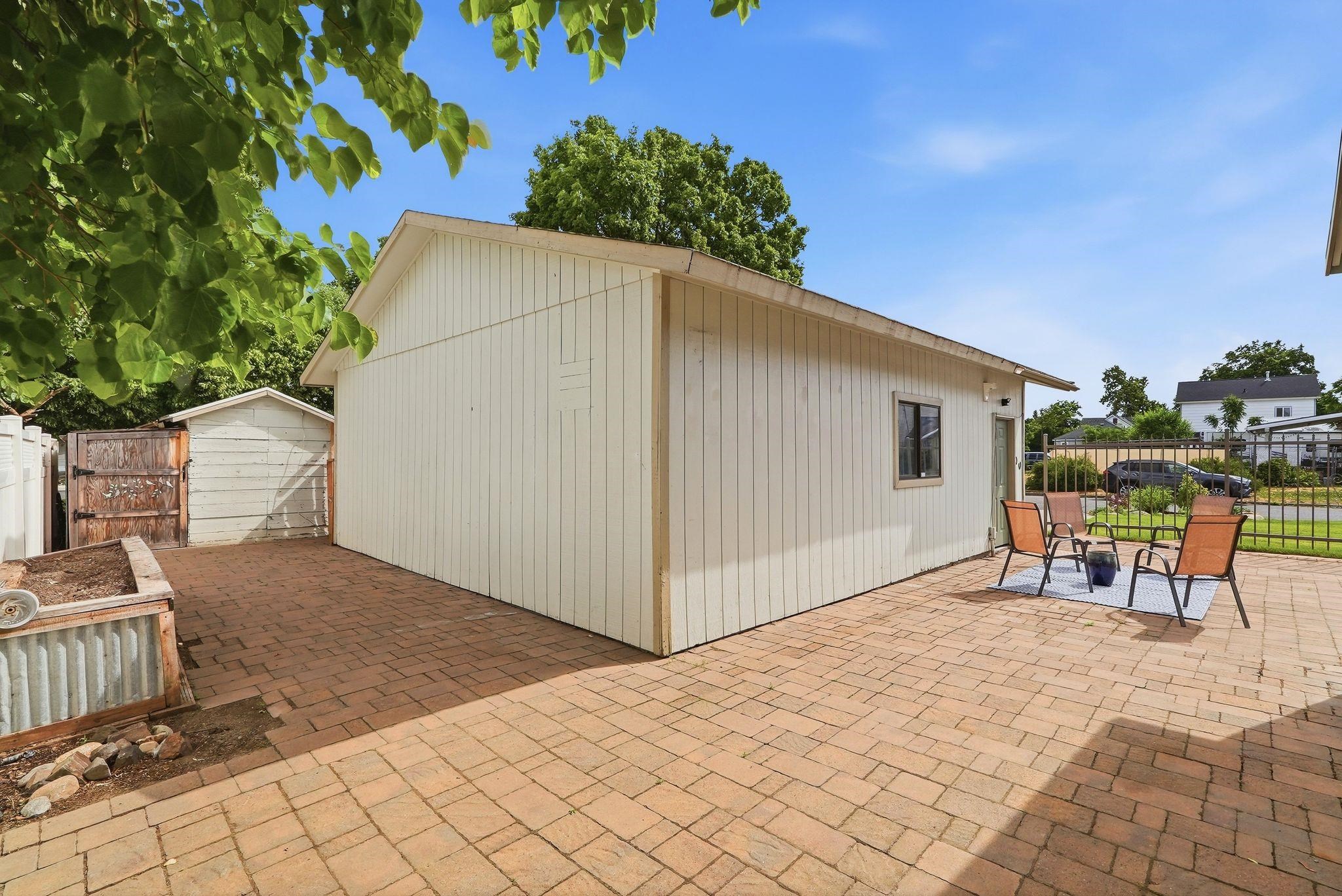 2028 E MISSION Ave - Photo 31