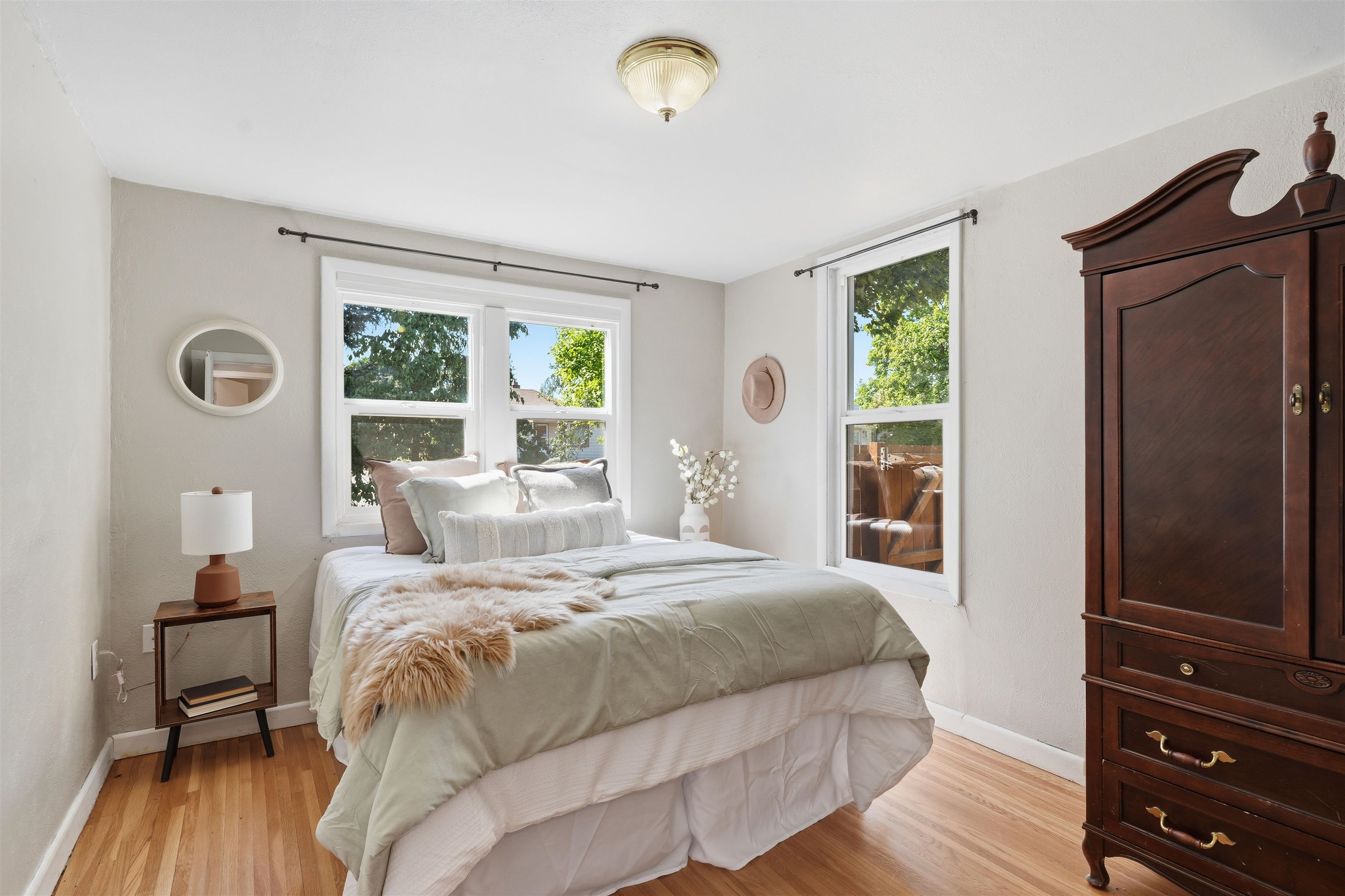 803 E 39TH Ave - Photo 9
