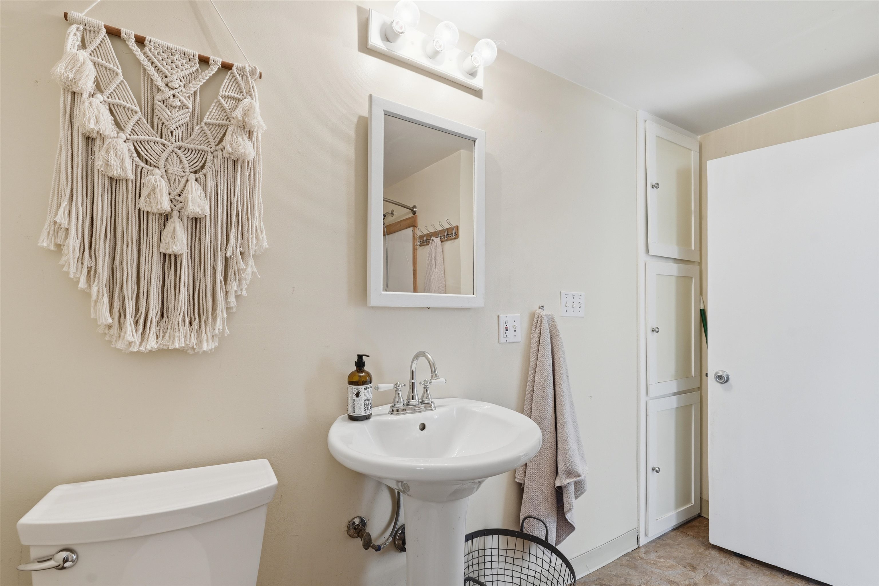 803 E 39TH Ave - Photo 10