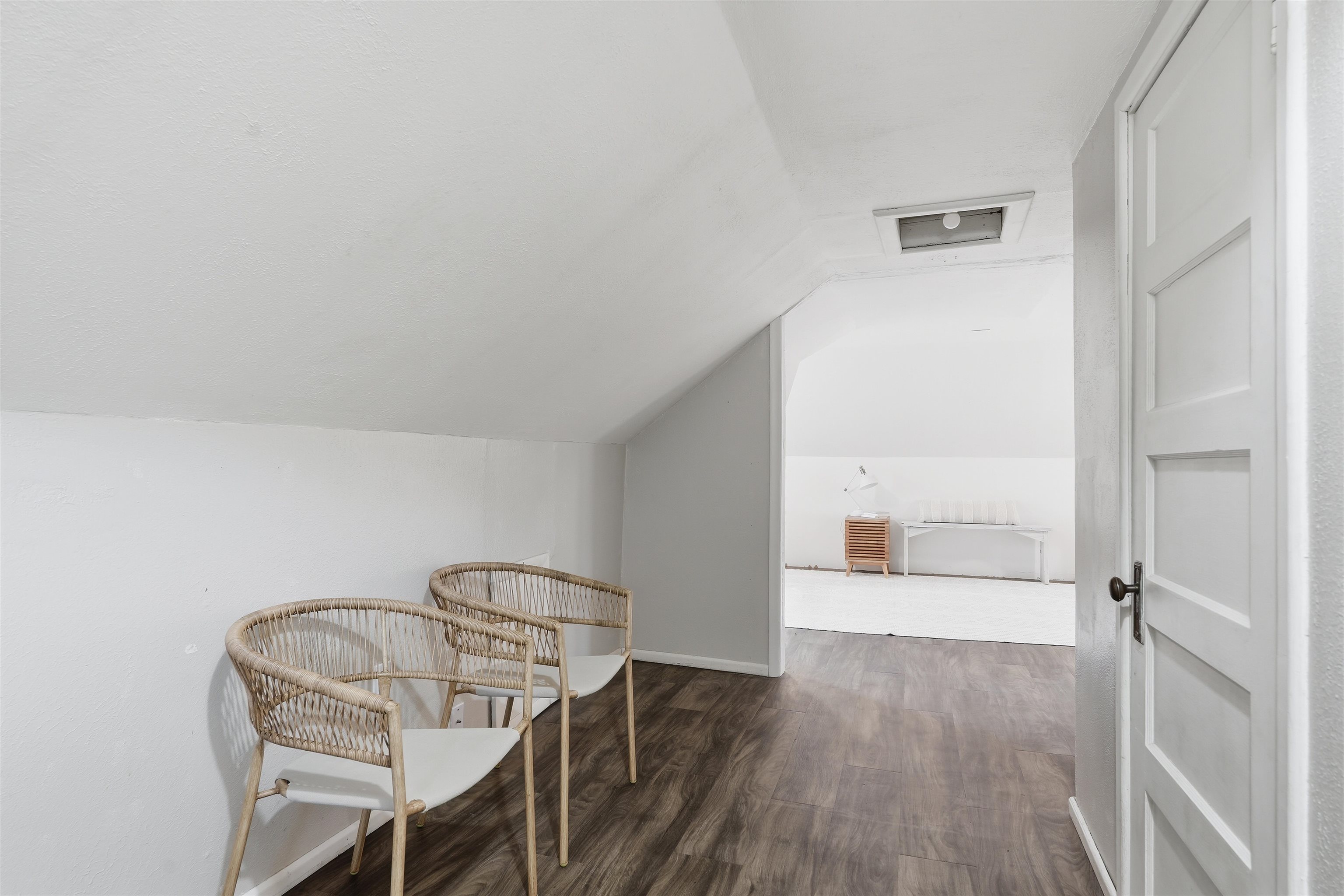 803 E 39TH Ave - Photo 20