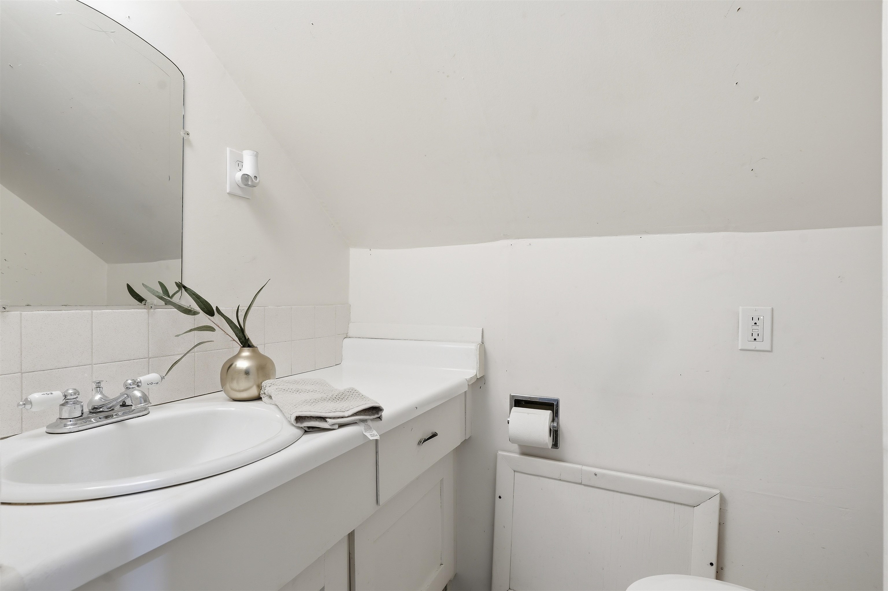803 E 39TH Ave - Photo 24
