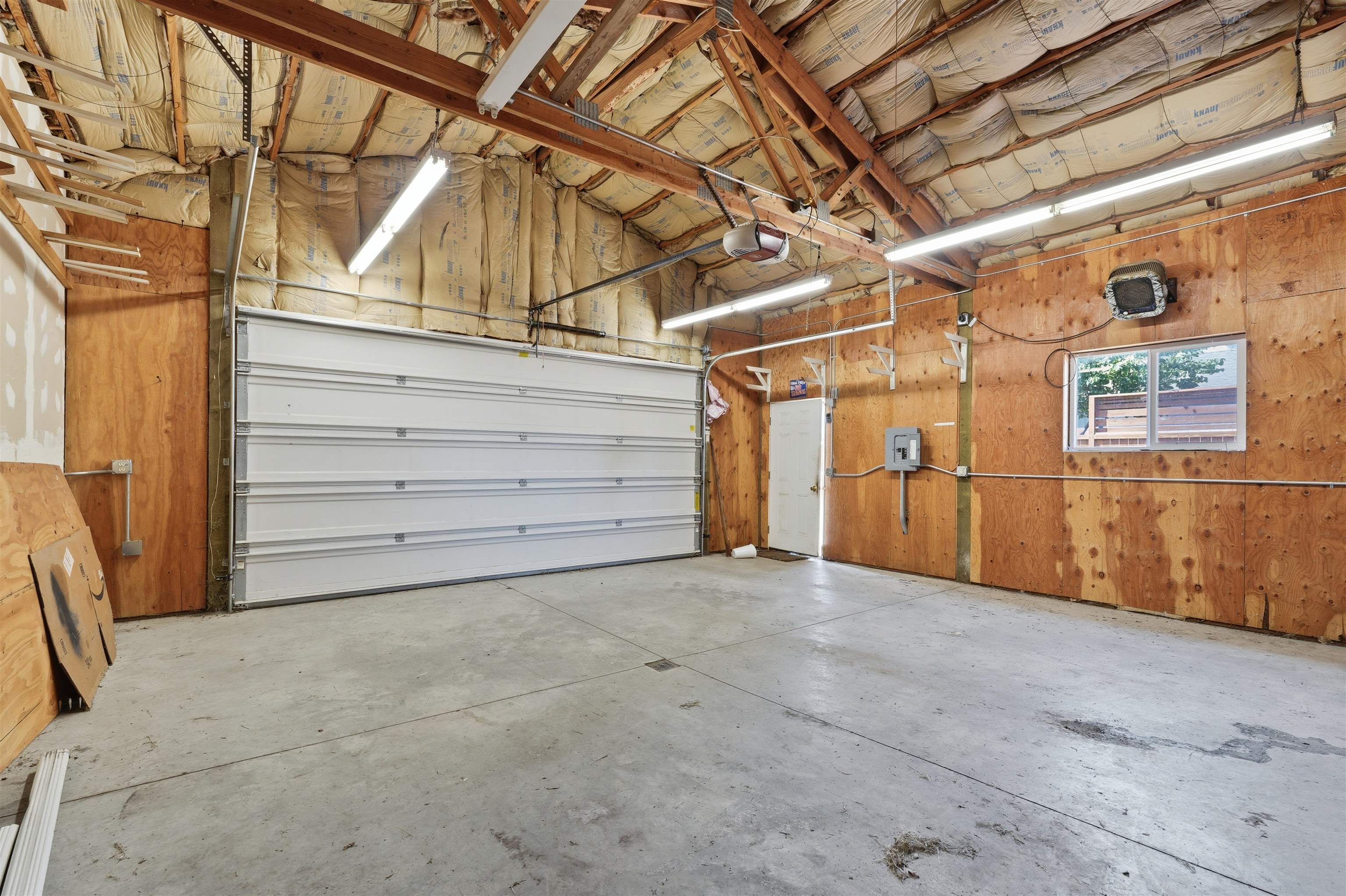 803 E 39TH Ave - Photo 31