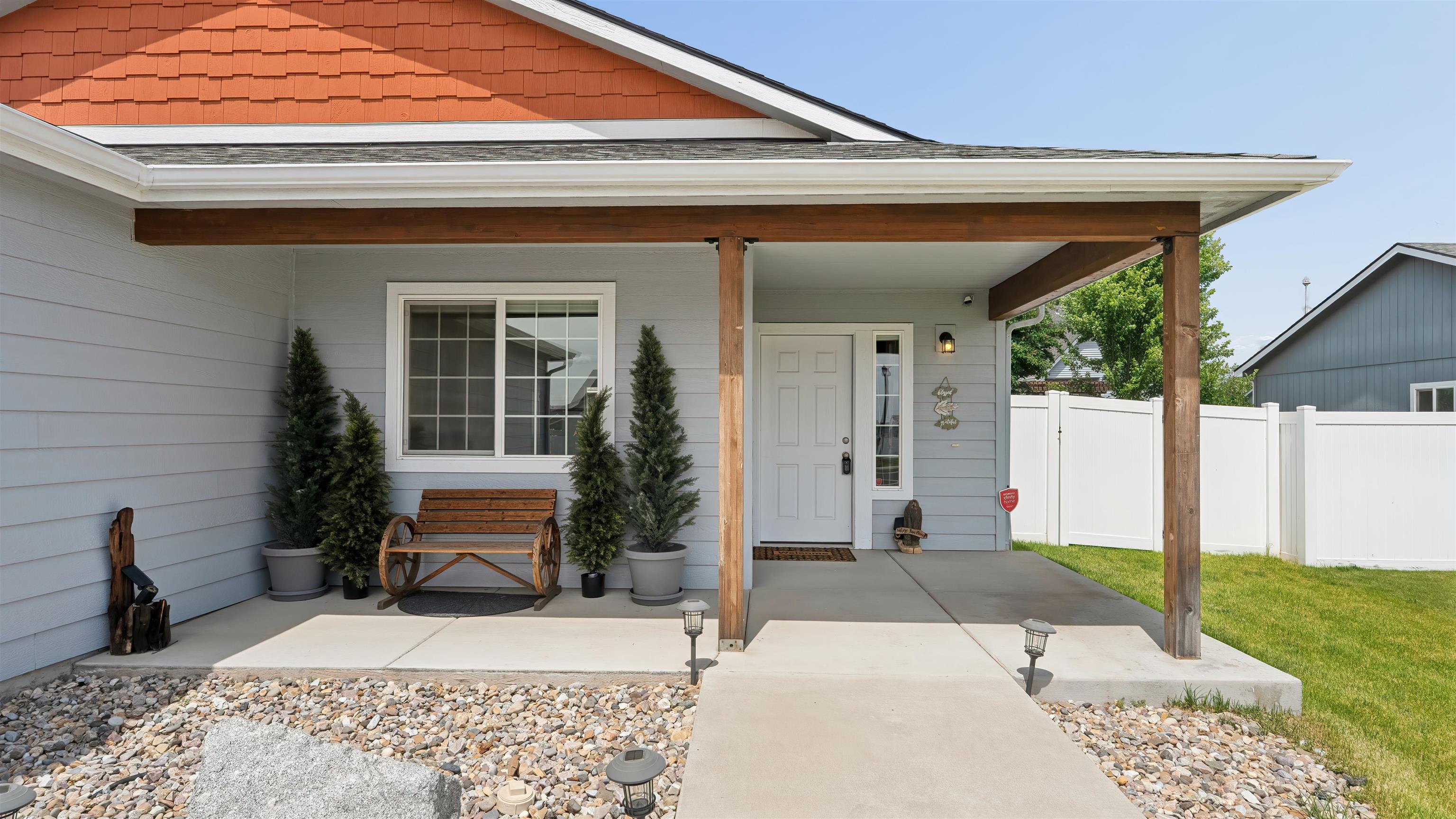 1609 E Marilyn Cir - Photo 1