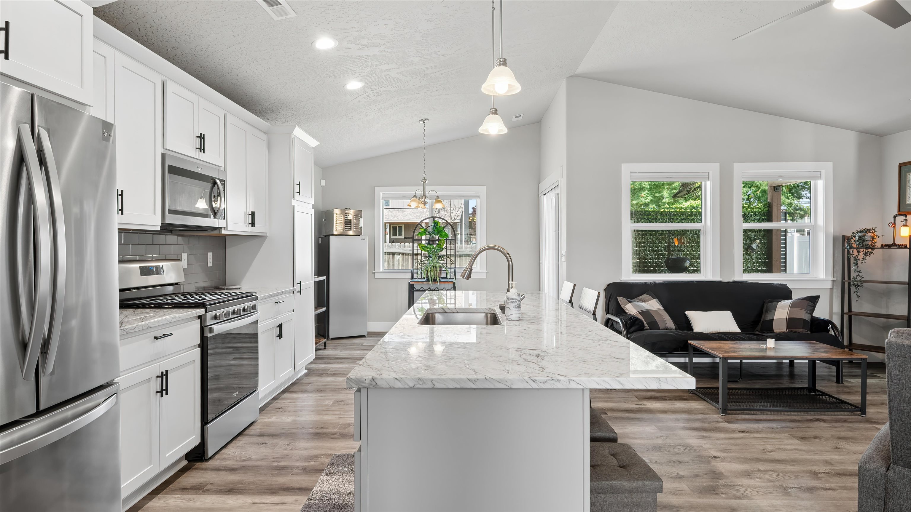 1609 E Marilyn Cir - Photo 8