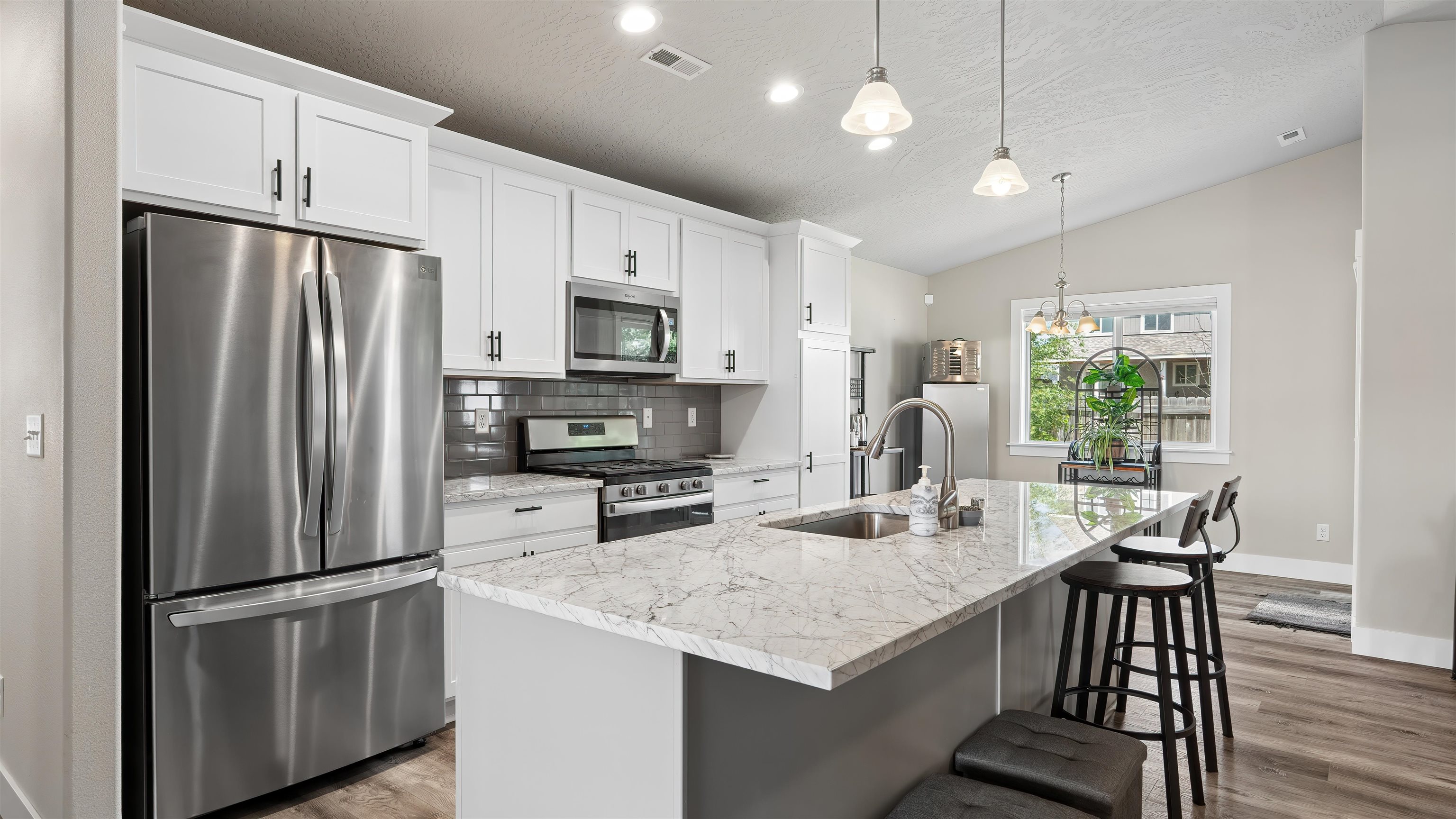 1609 E Marilyn Cir - Photo 9