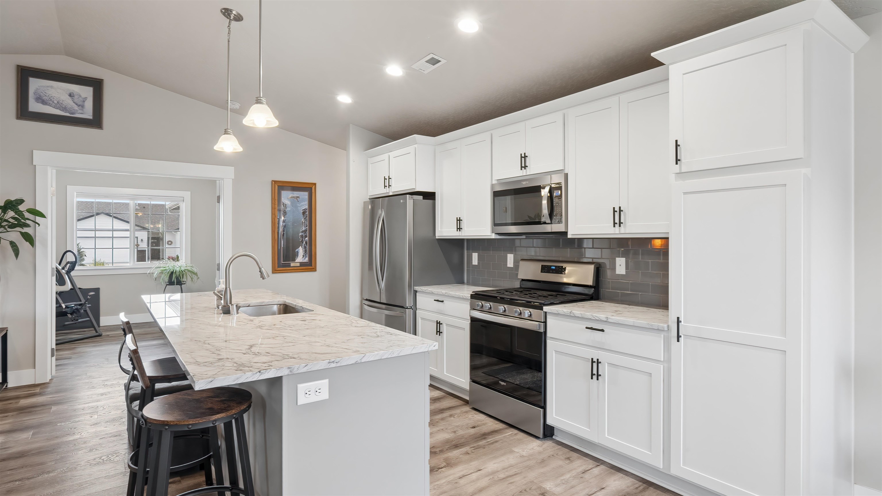 1609 E Marilyn Cir - Photo 12