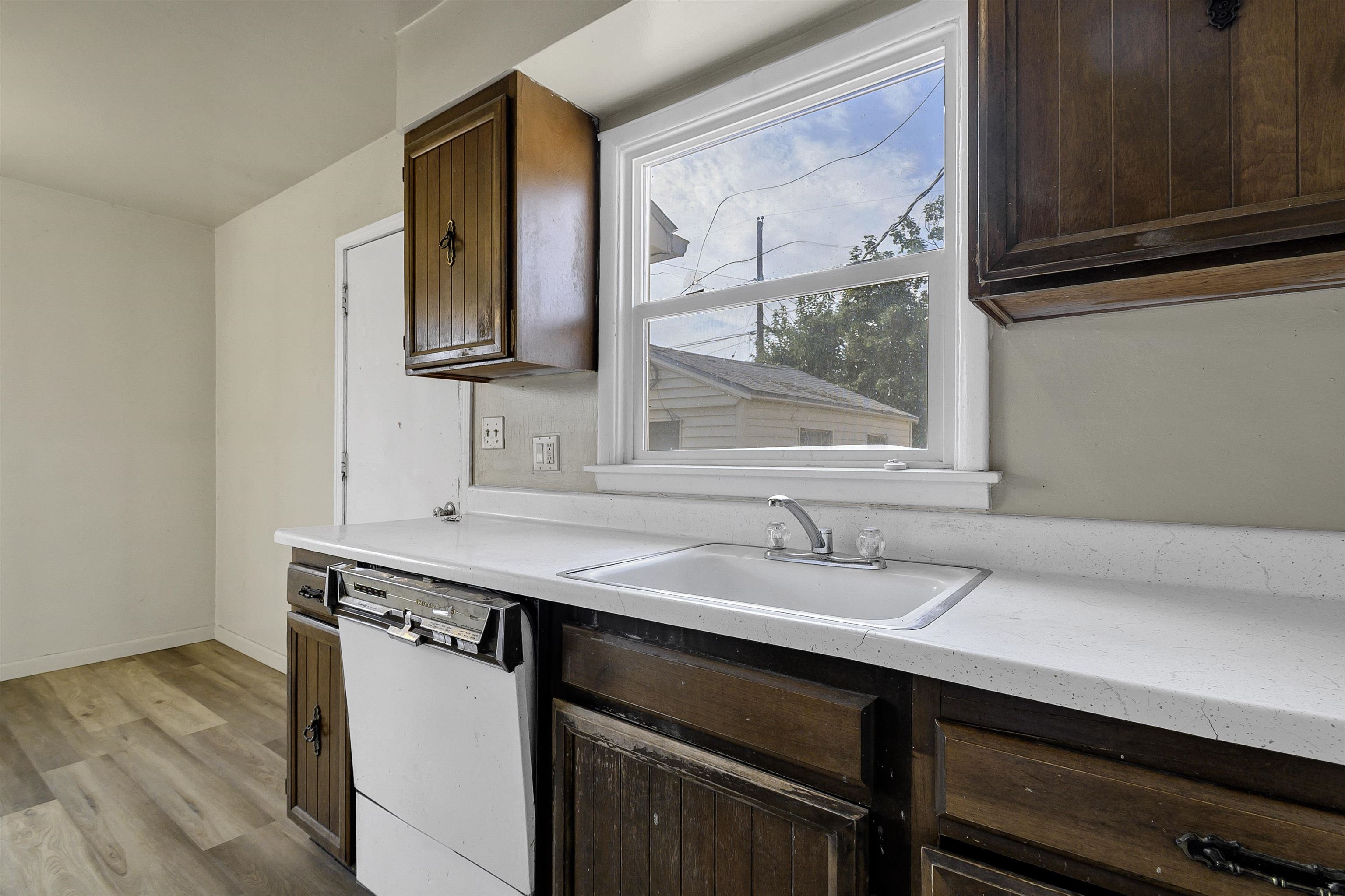 5003 W Hoffman Pl - Photo 11