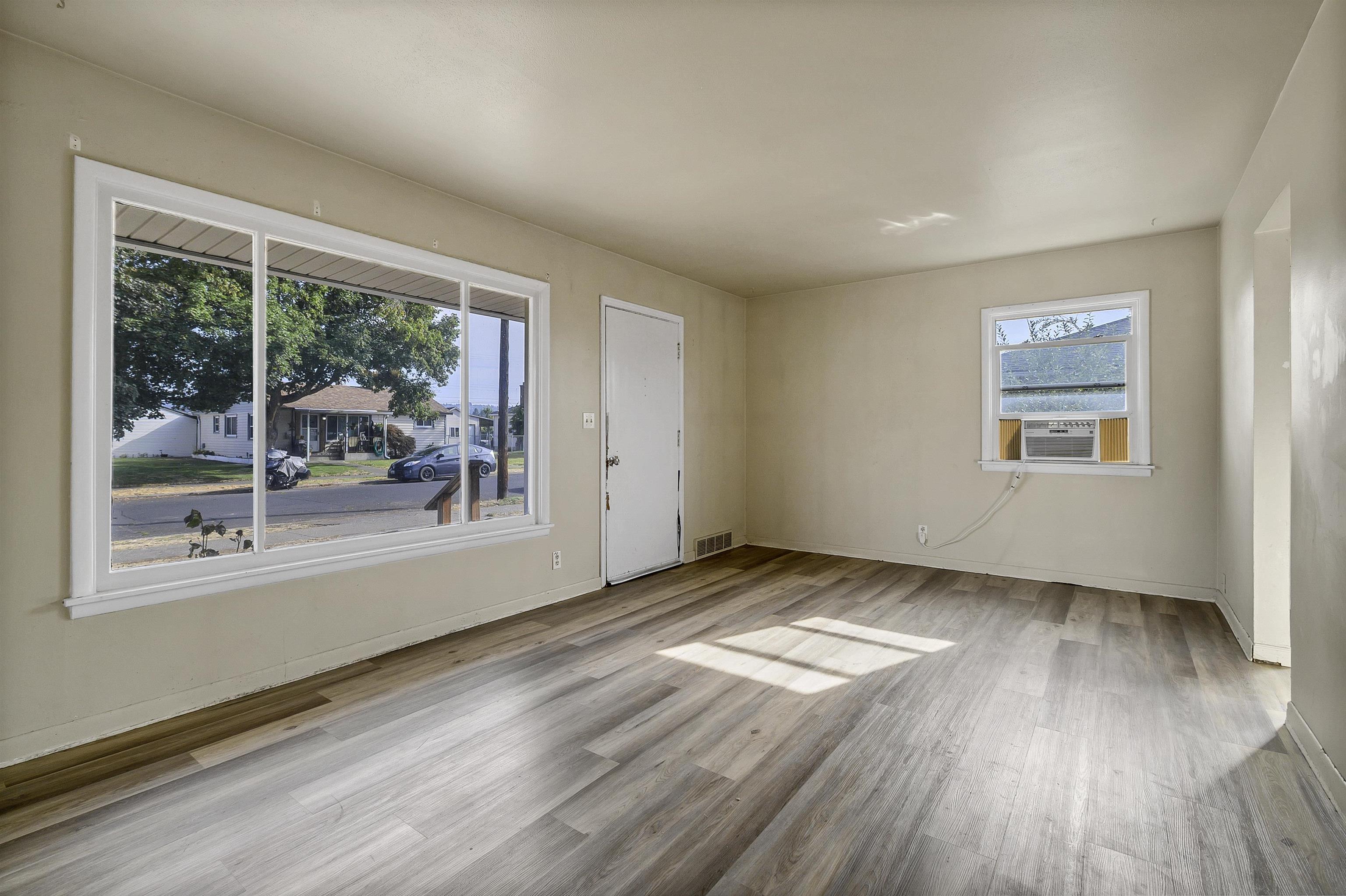 5003 W Hoffman Pl - Photo 6