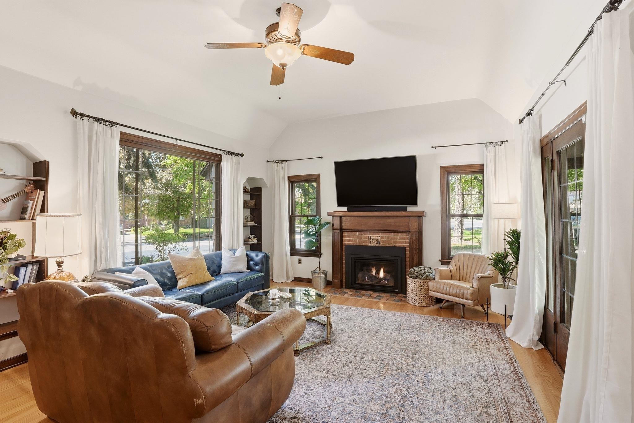 3028 W Northwest Blvd - Photo 3
