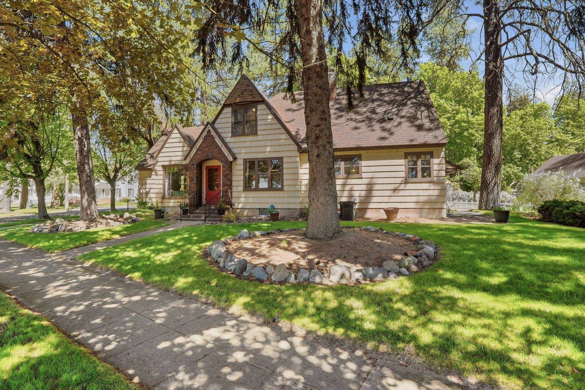3028 W Northwest Blvd - Photo 1