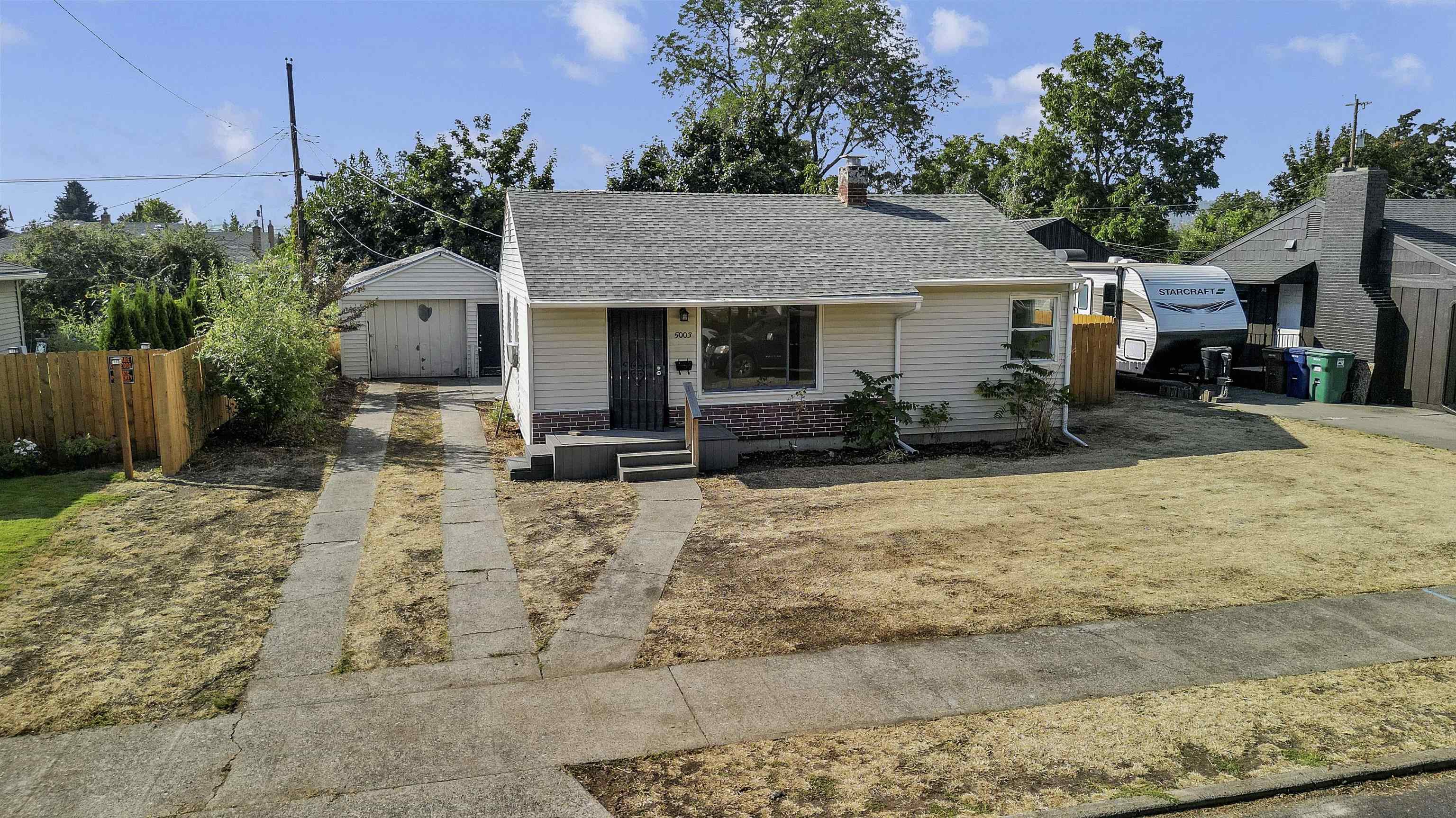 5003 W Hoffman Pl - Photo 2