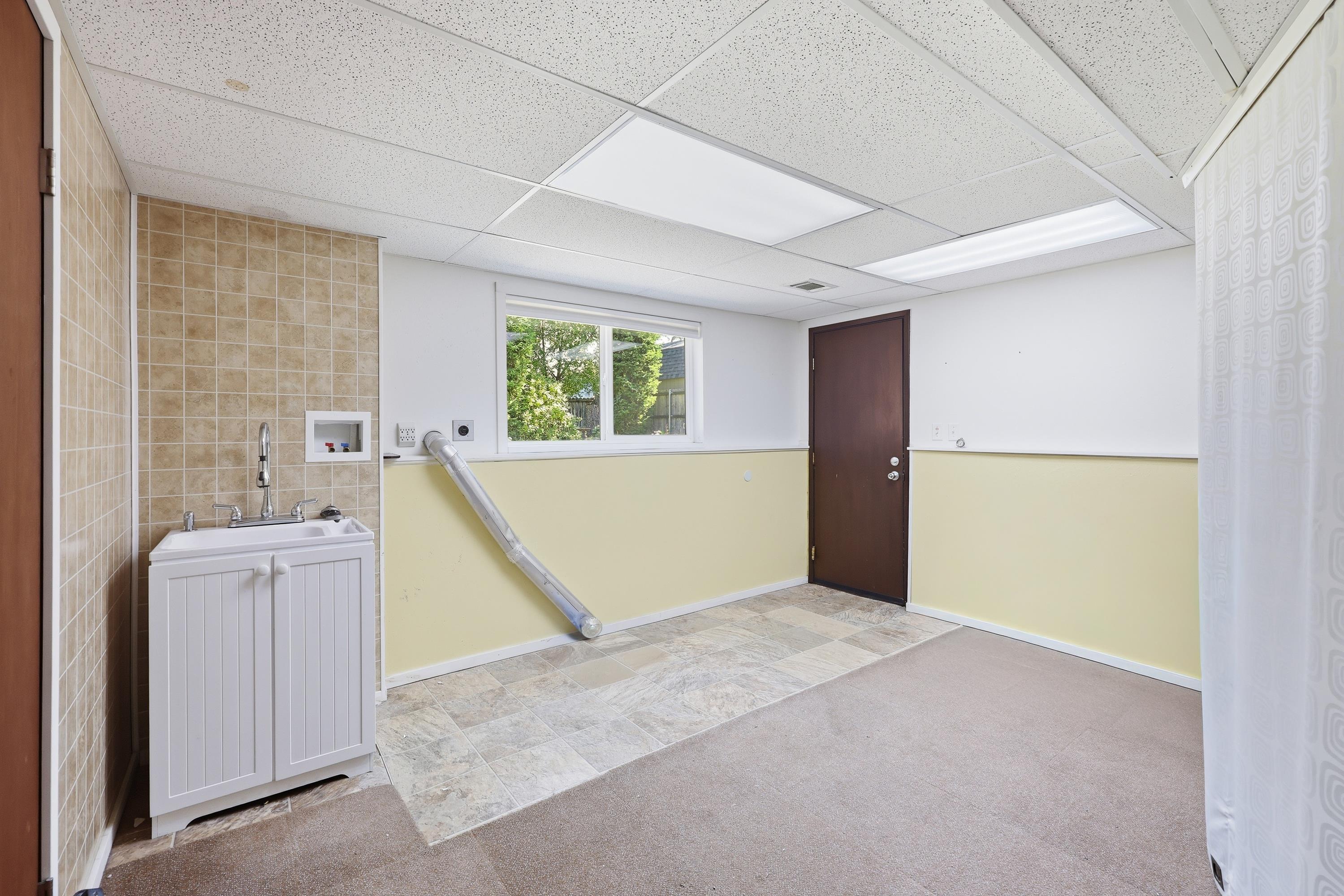 8306 N Standard St - Photo 16