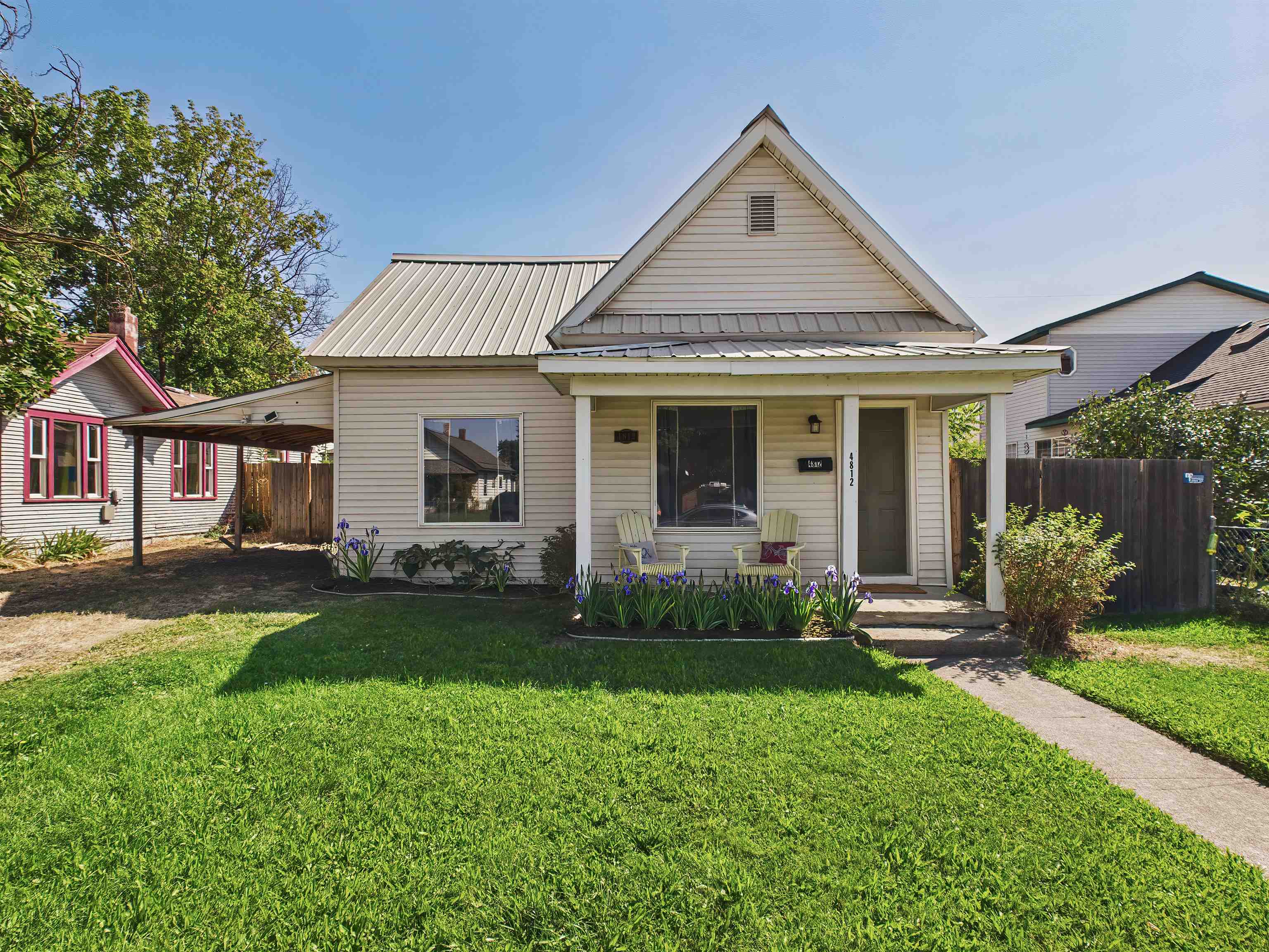4812 N Nelson St - Photo 1