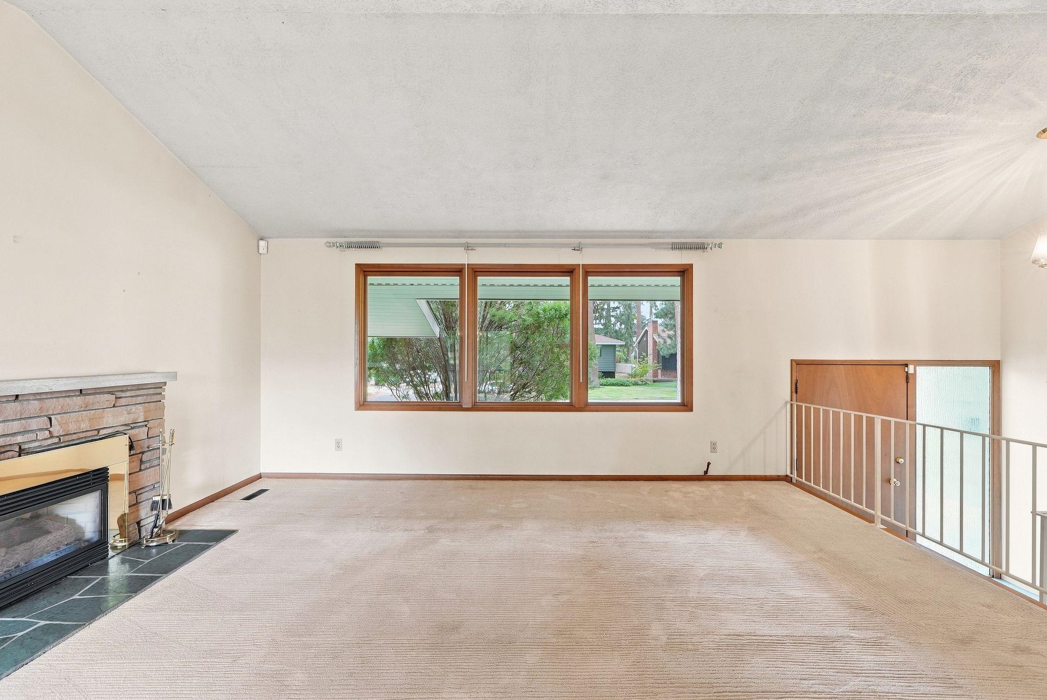 2639 E 39th Ave - Photo 7