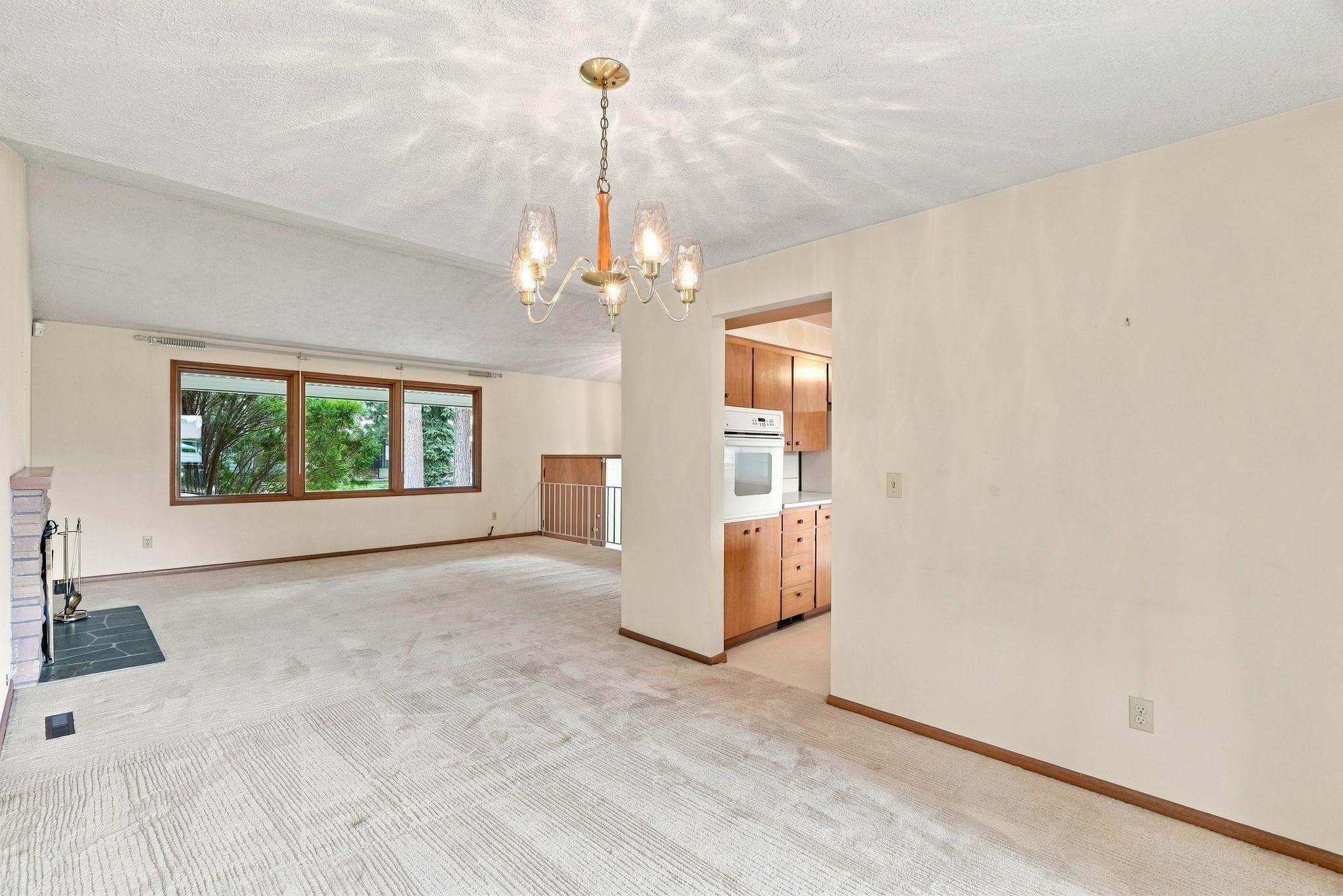 2639 E 39th Ave - Photo 10