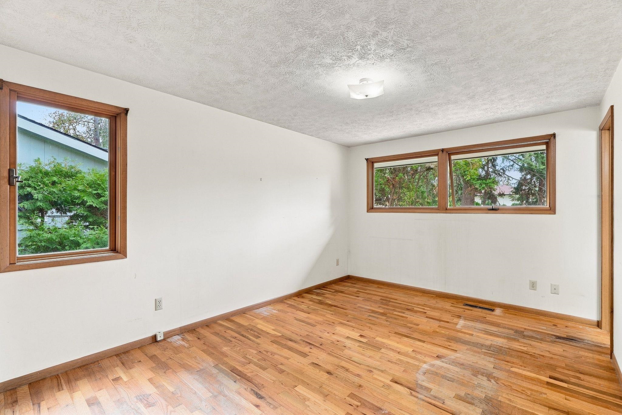 2639 E 39th Ave - Photo 17