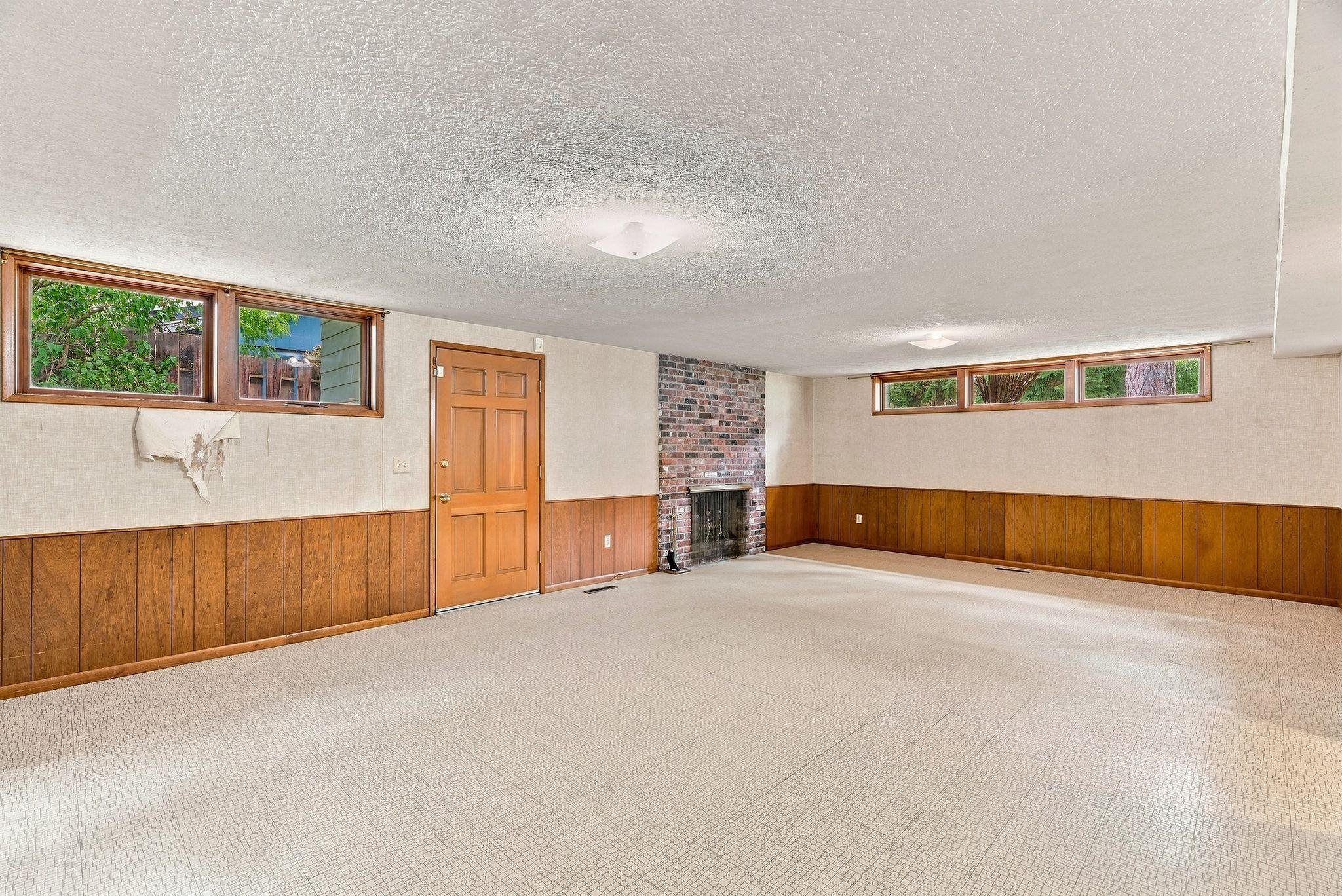 2639 E 39th Ave - Photo 24