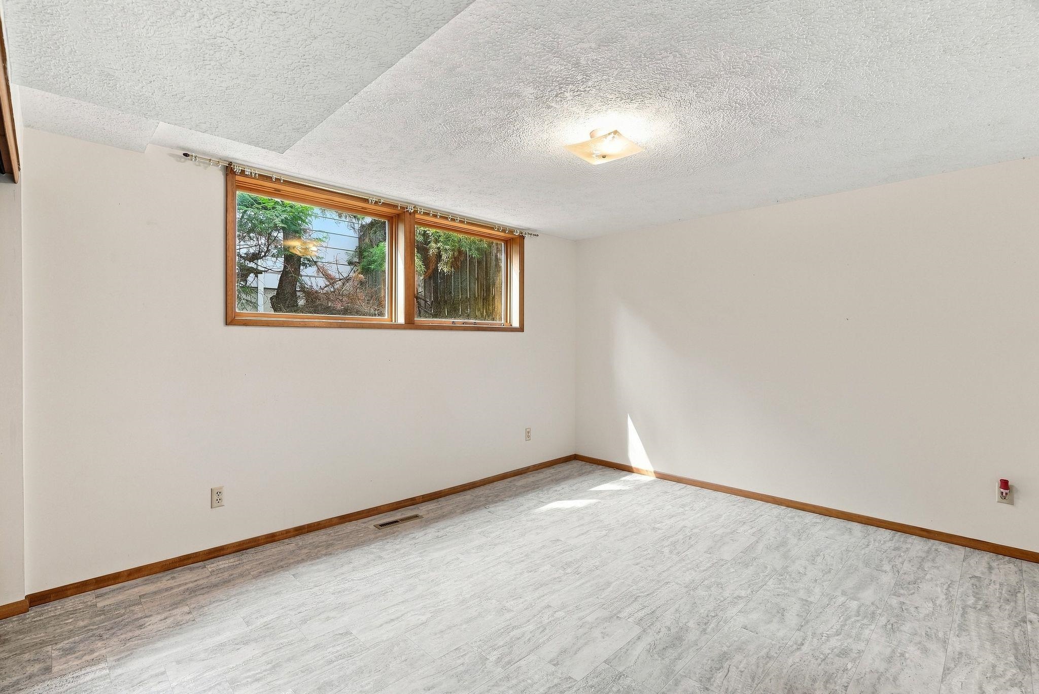 2639 E 39th Ave - Photo 27