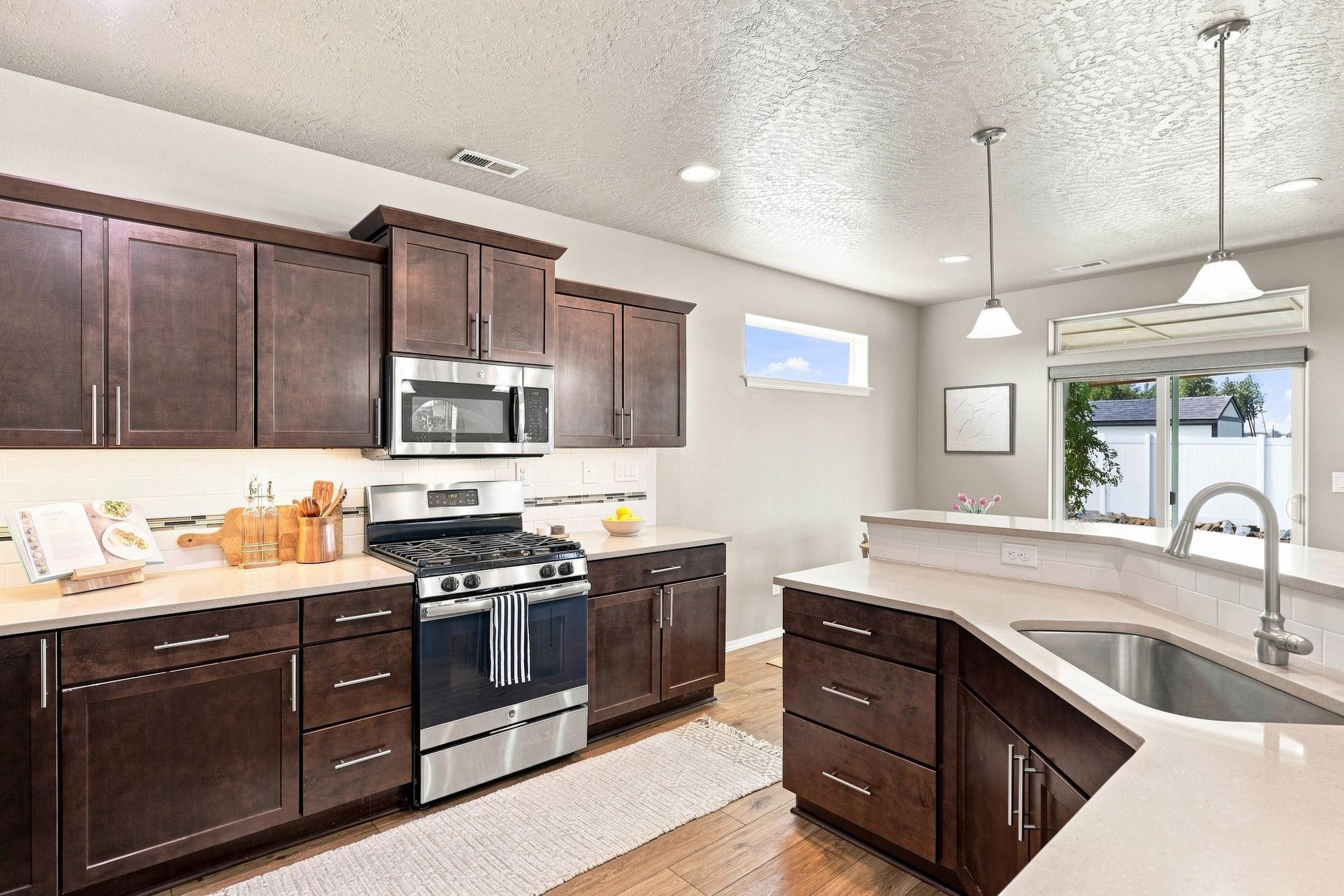 1118 S Oswald St - Photo 6
