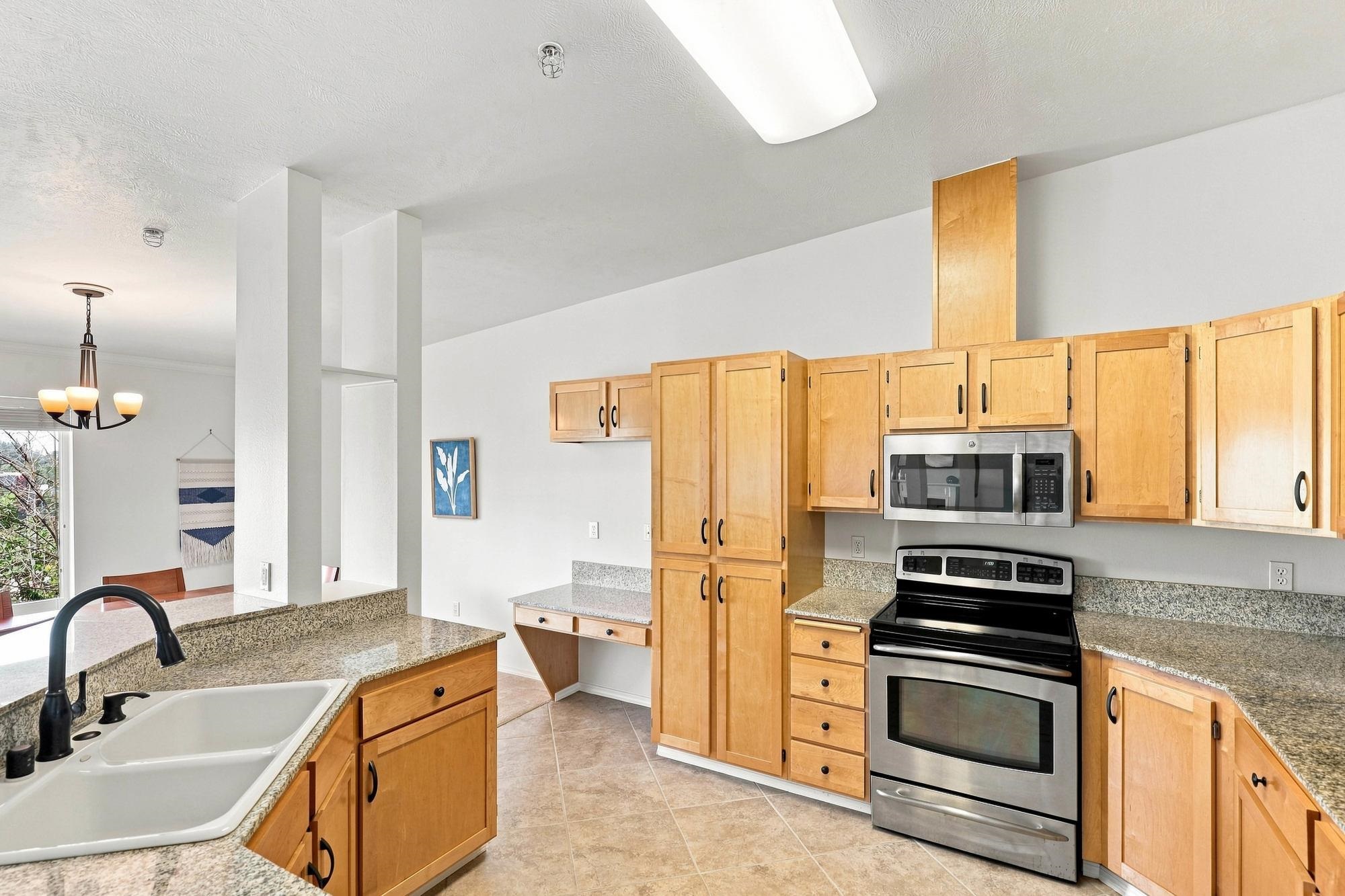 930 S COWLEY St - Photo 4