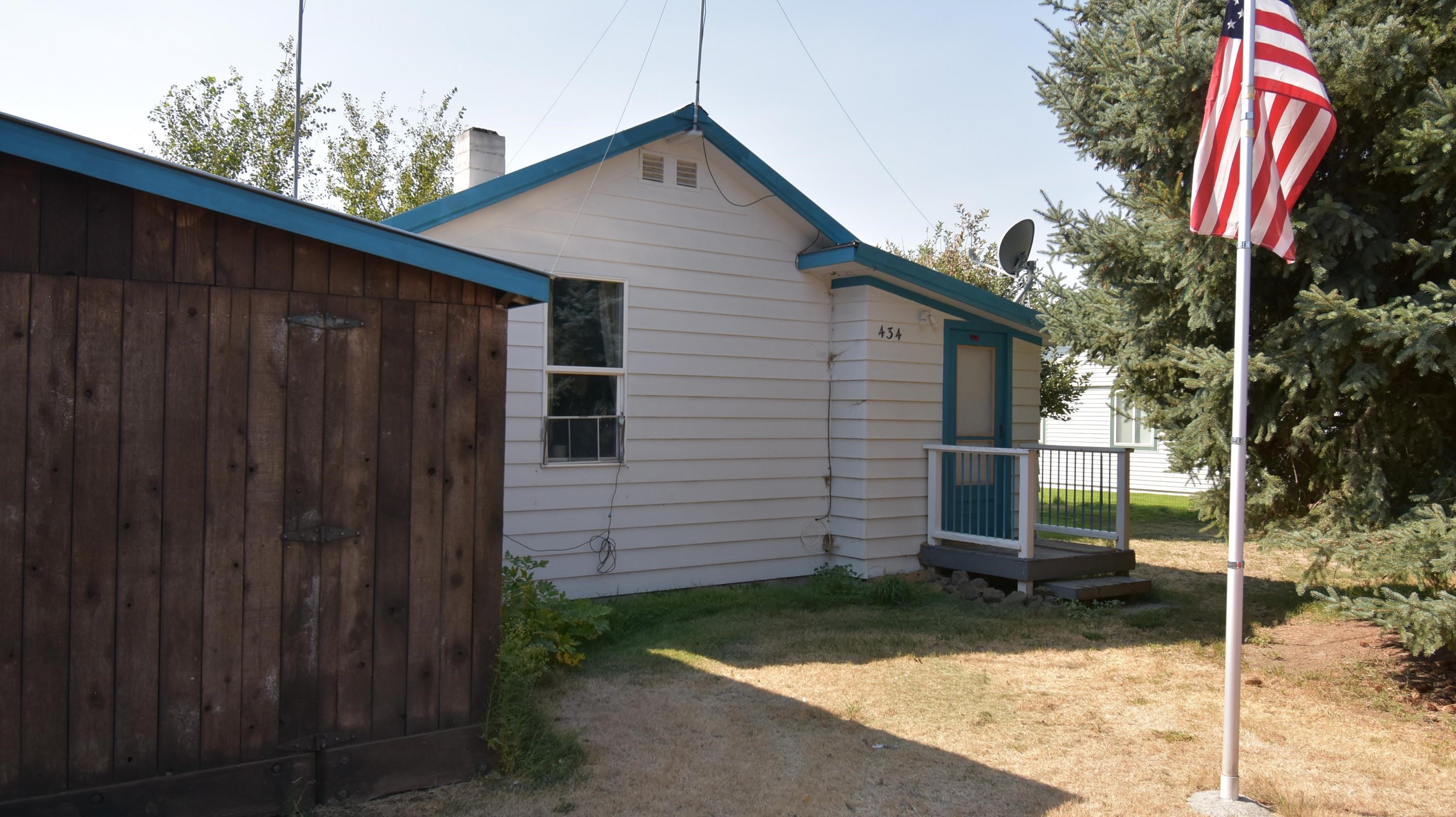 434 NE North Ave - Photo 2