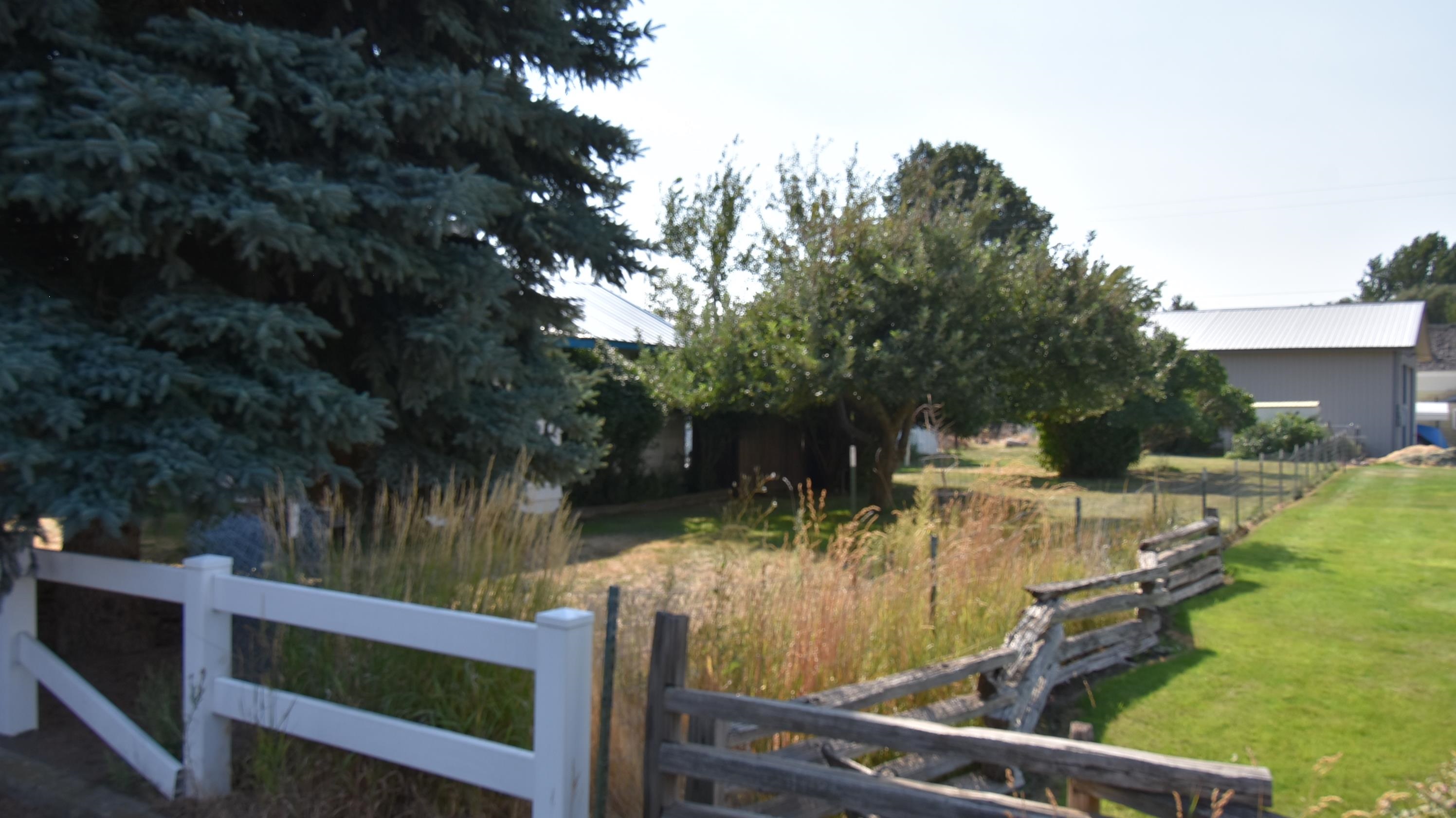 434 NE North Ave - Photo 5