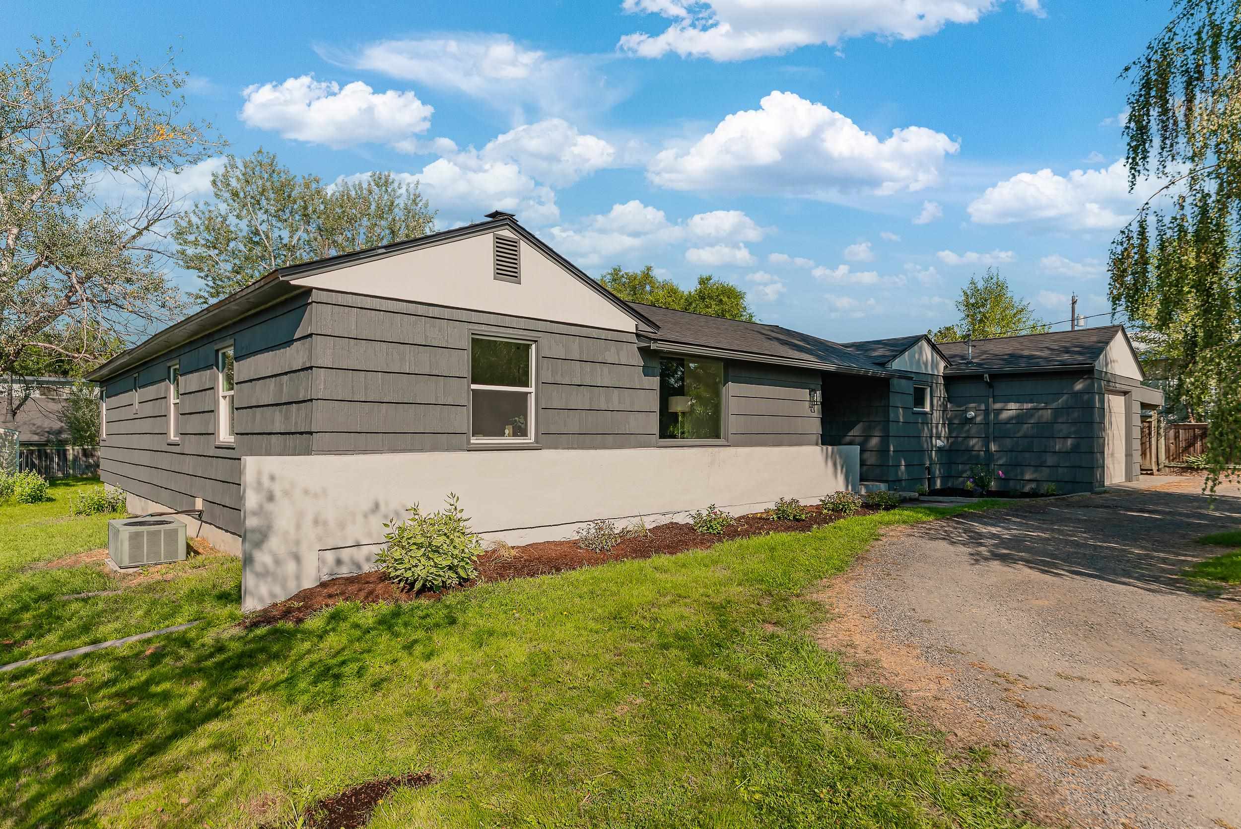 9817 N Colfax Rd - Photo 1