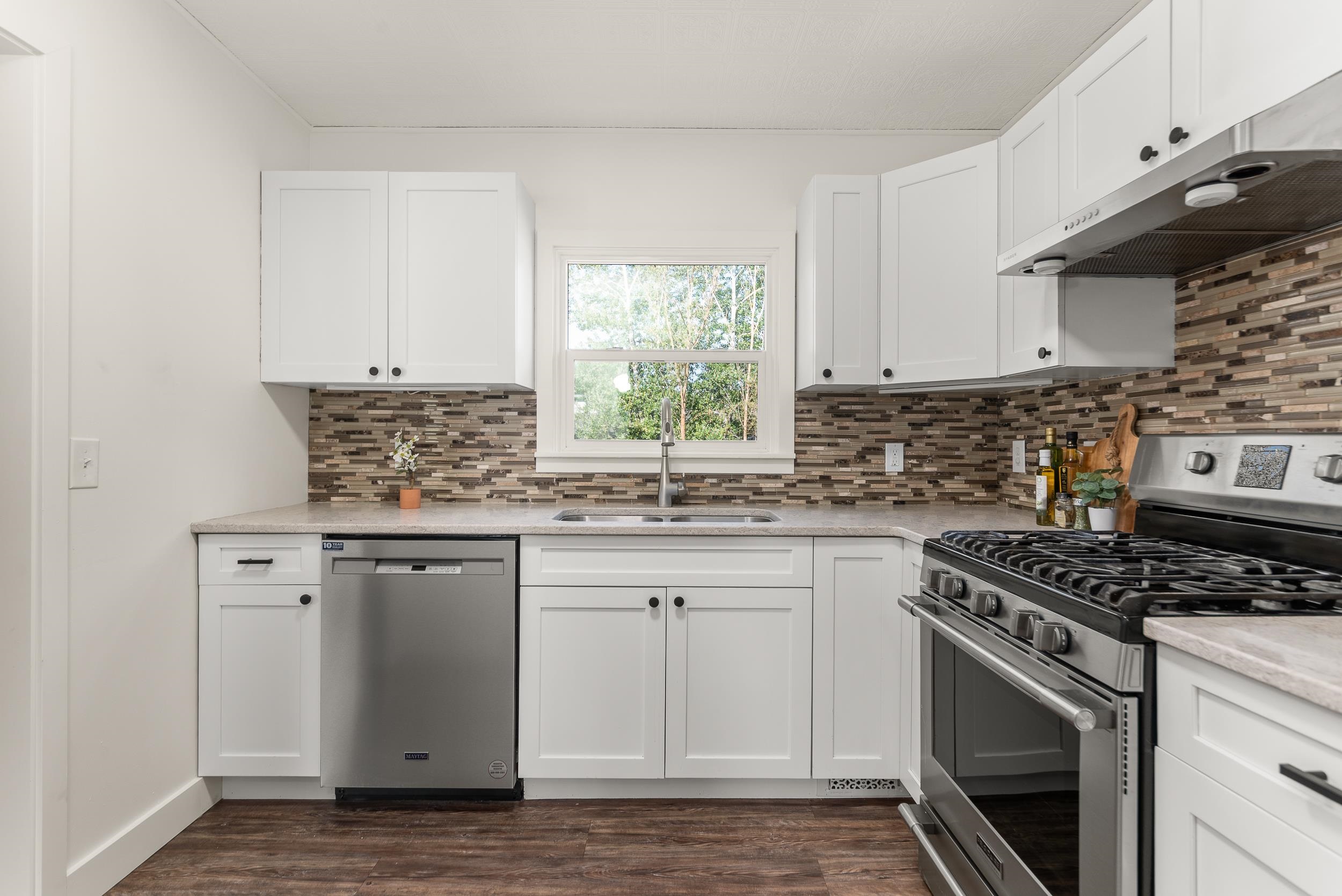 9817 N Colfax Rd - Photo 6