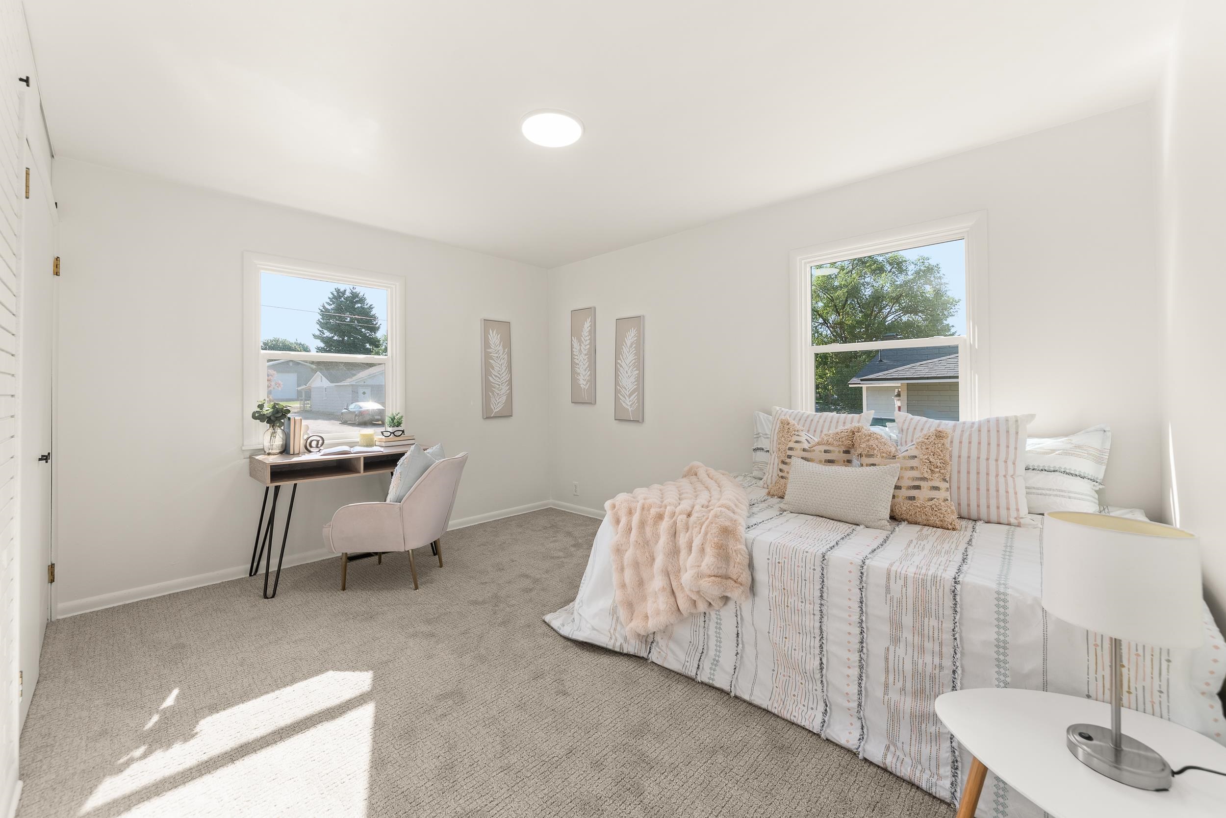 9817 N Colfax Rd - Photo 8