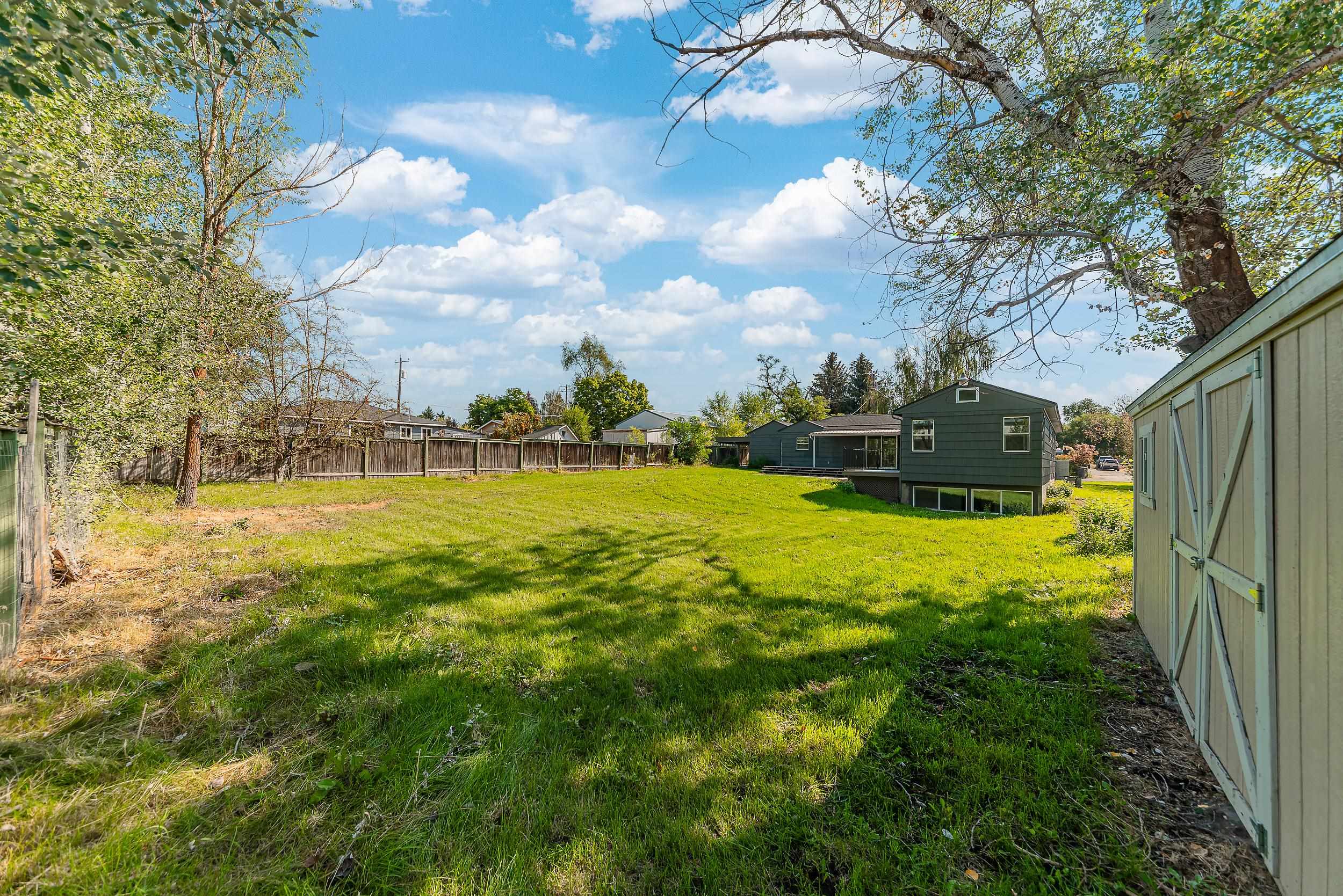 9817 N Colfax Rd - Photo 47