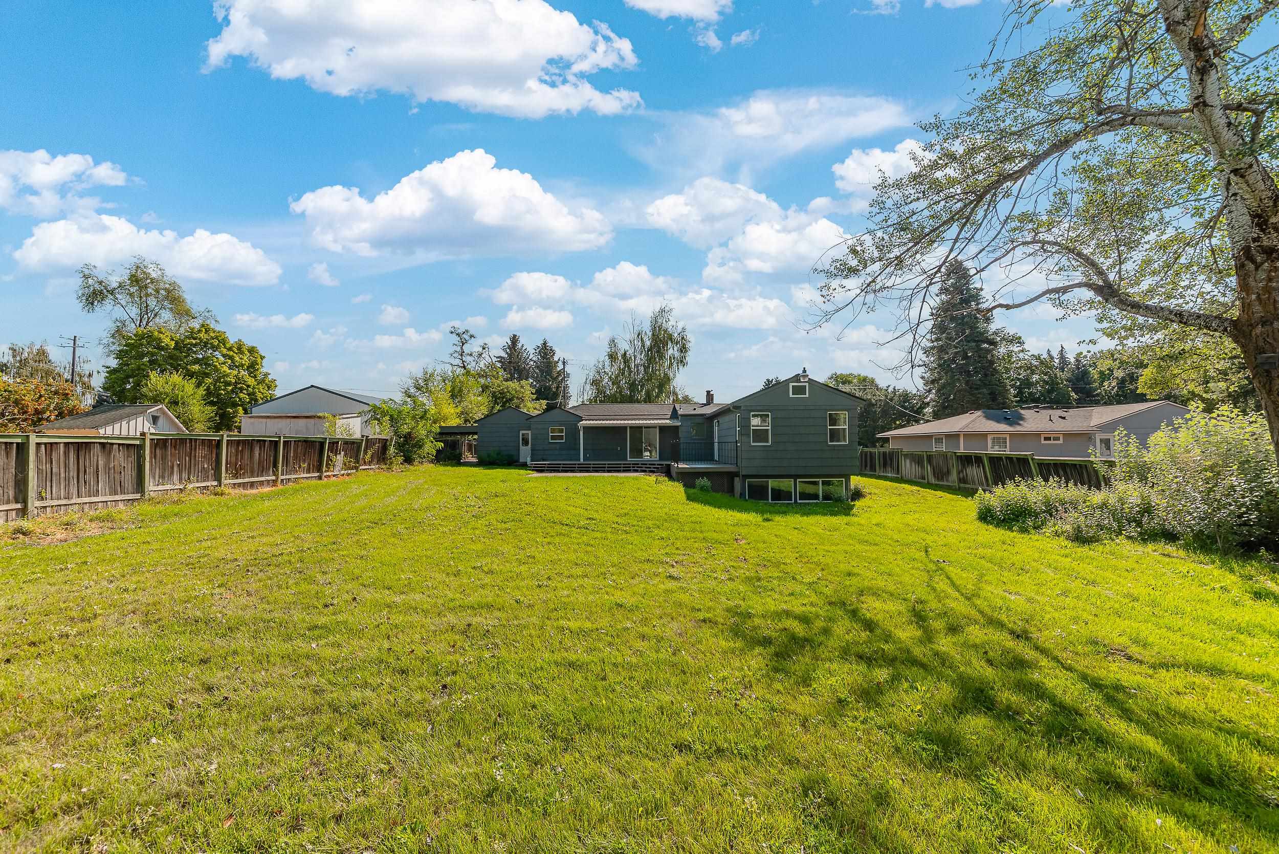 9817 N Colfax Rd - Photo 23