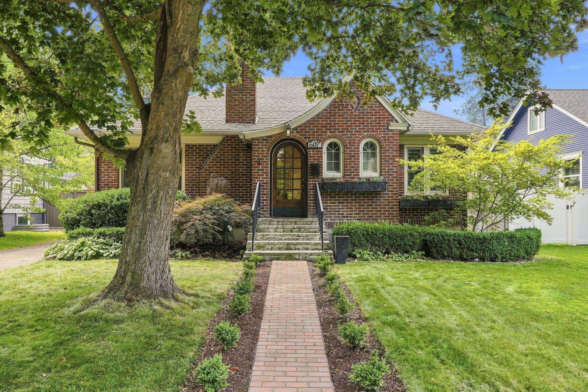 607 W 26th Ave - Photo 1