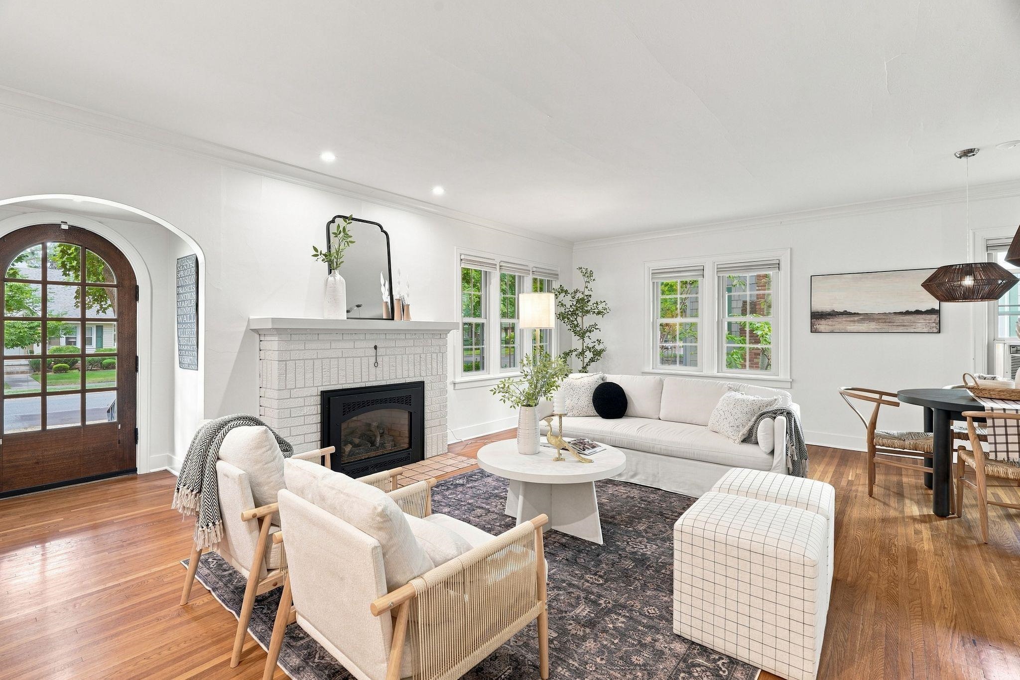 607 W 26th Ave - Photo 2