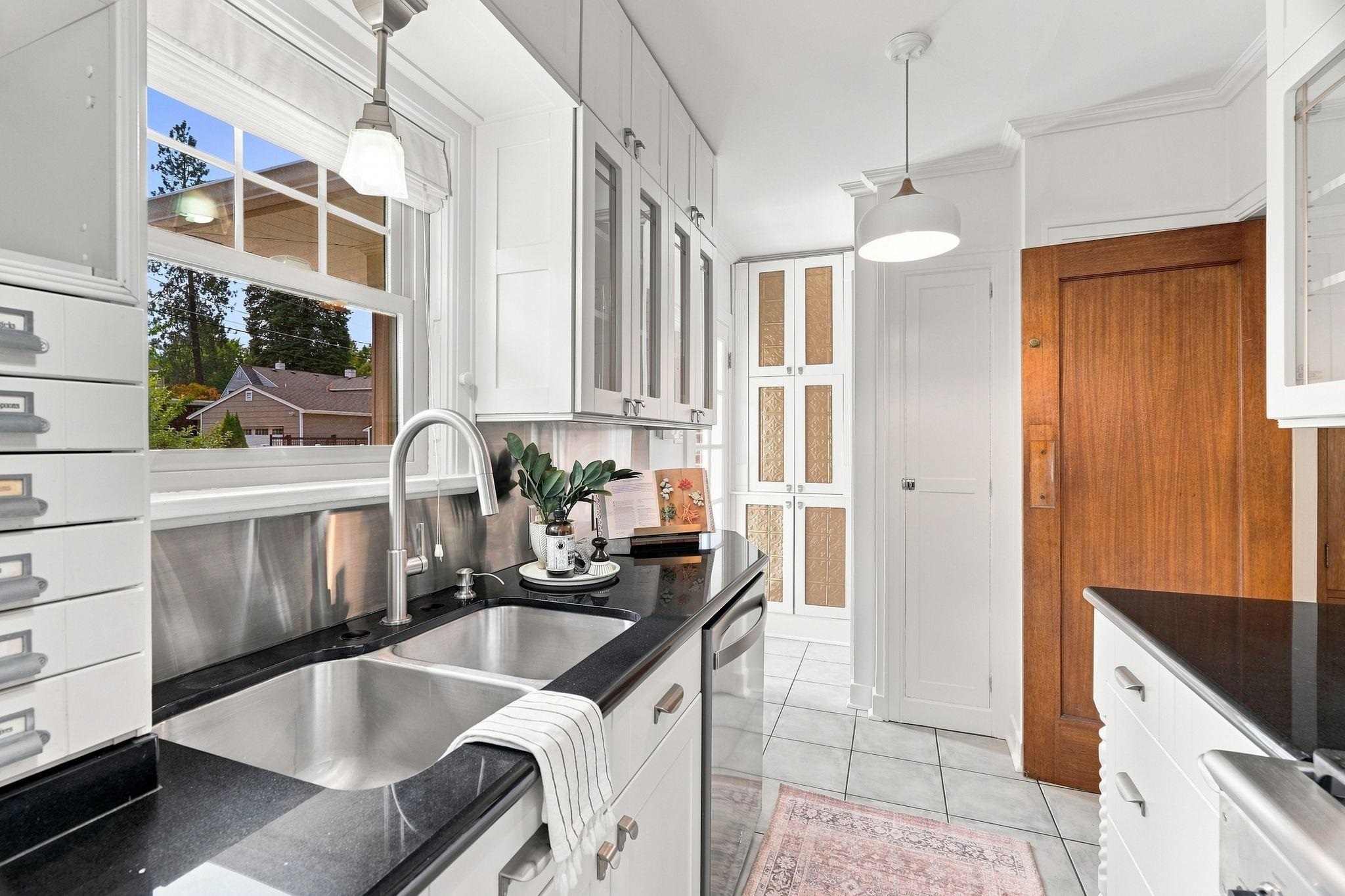 607 W 26th Ave - Photo 11