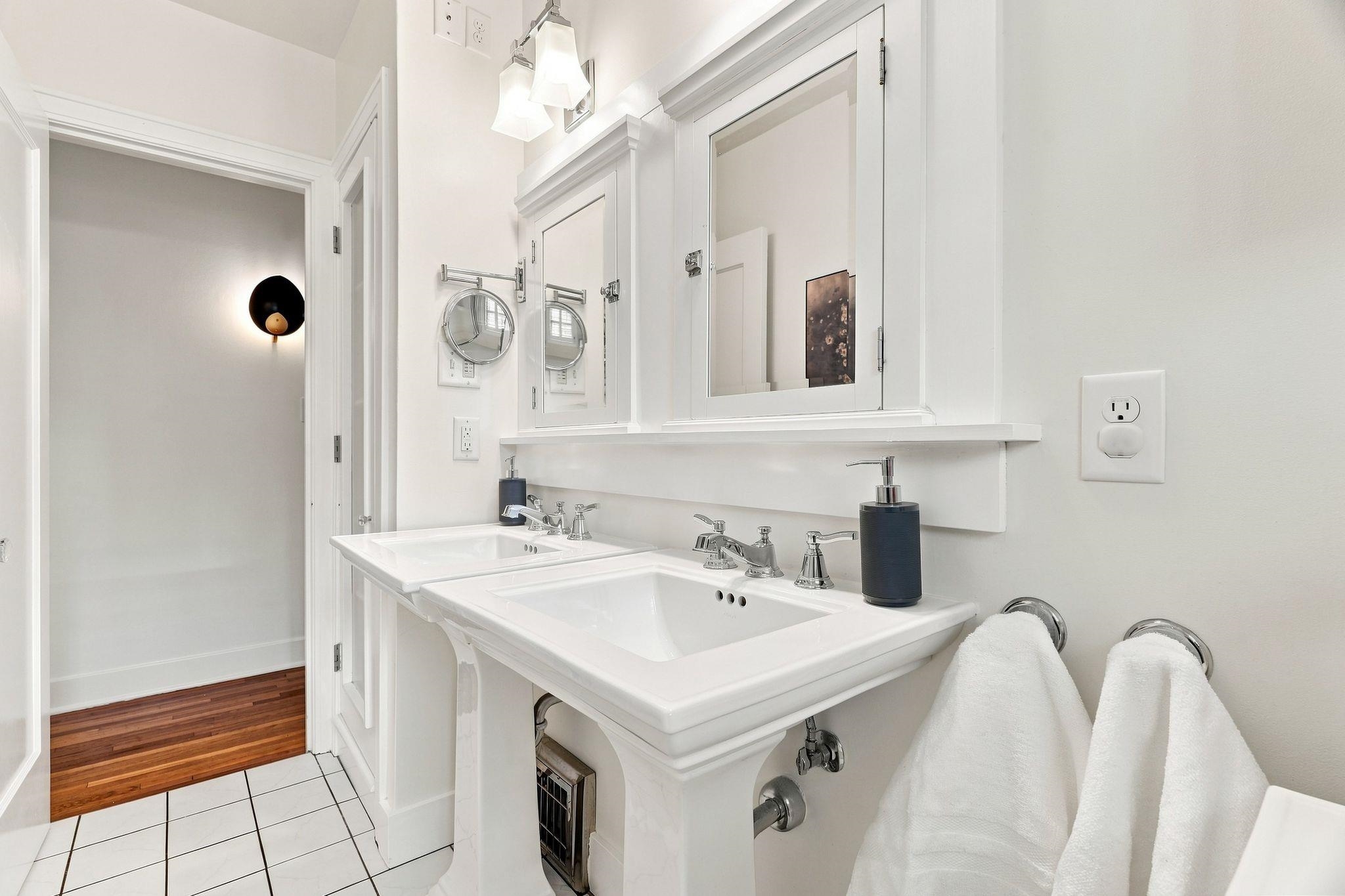 607 W 26th Ave - Photo 18