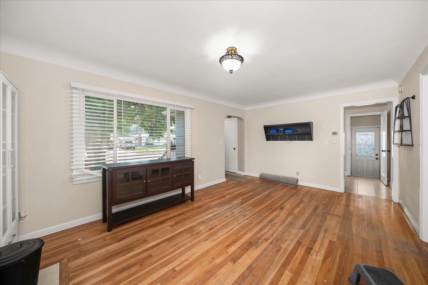 2725 E Nora Ave - Photo 7