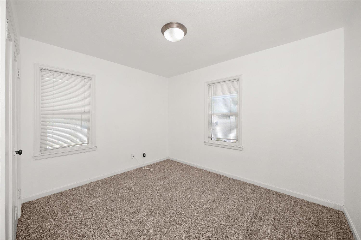 2725 E Nora Ave - Photo 14