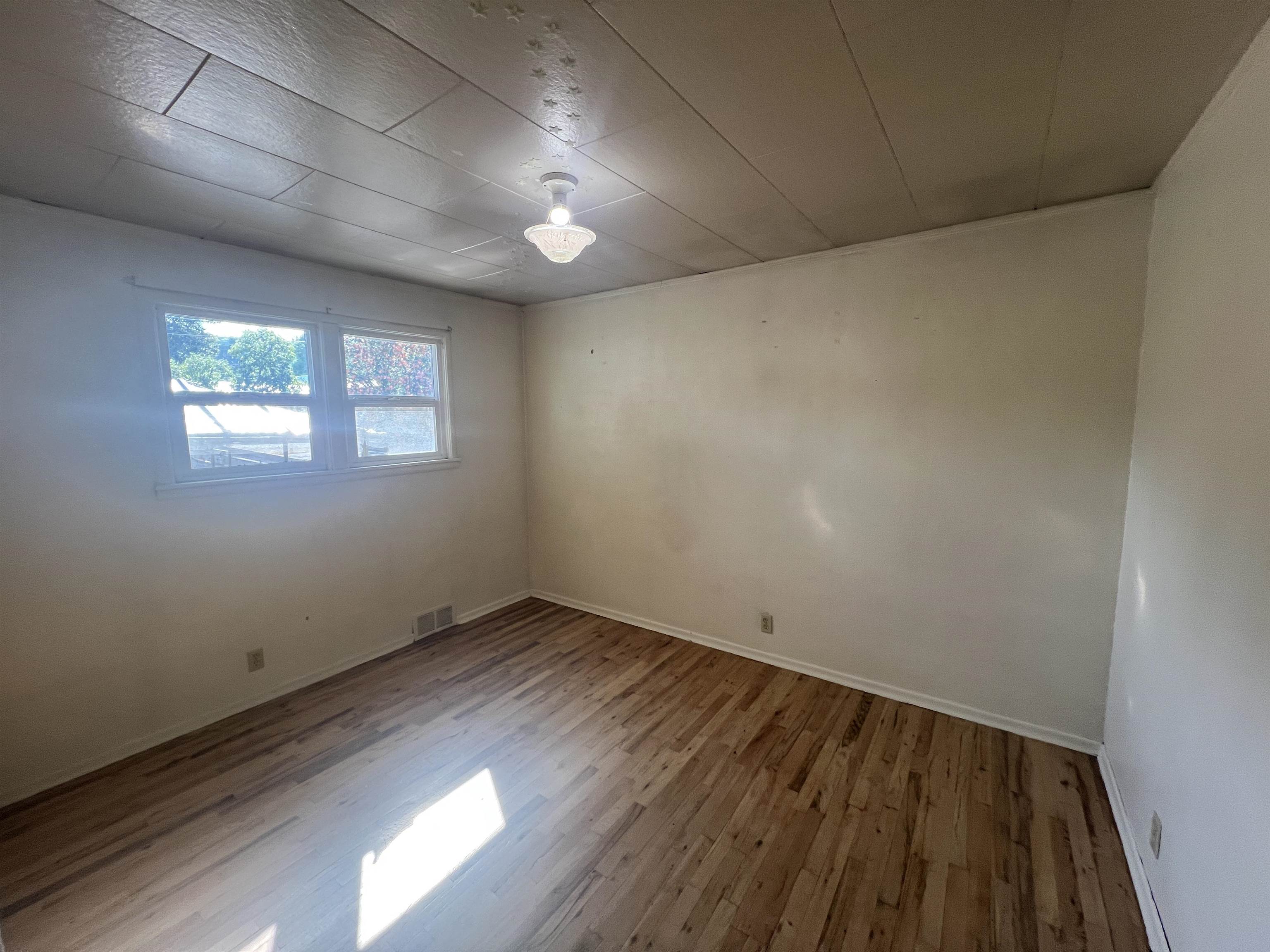433 S Cedar St - Photo 7