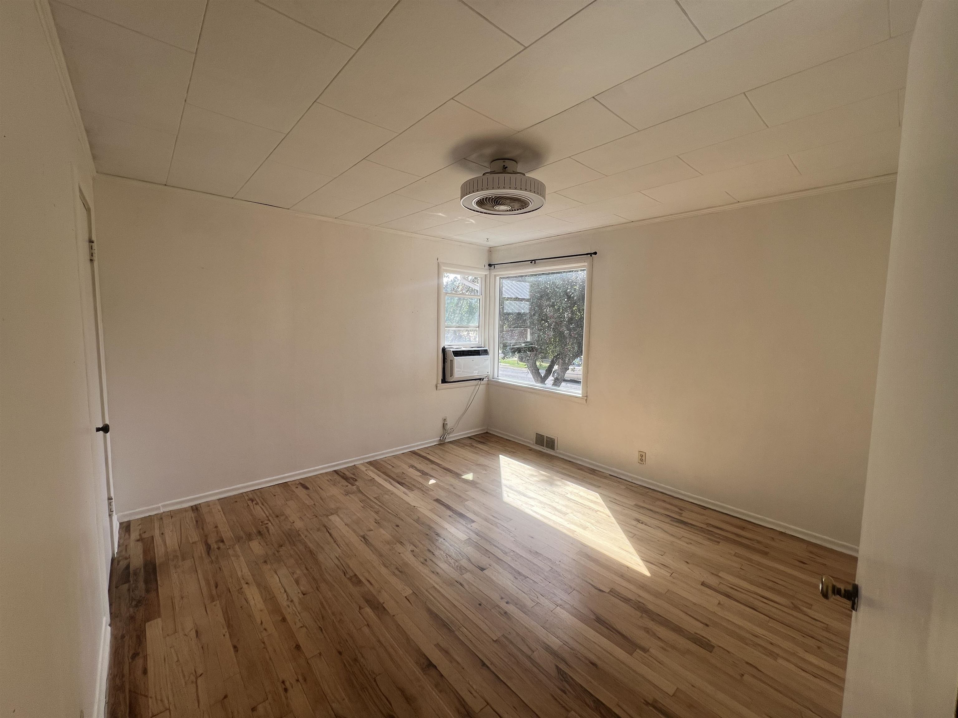 433 S Cedar St - Photo 14