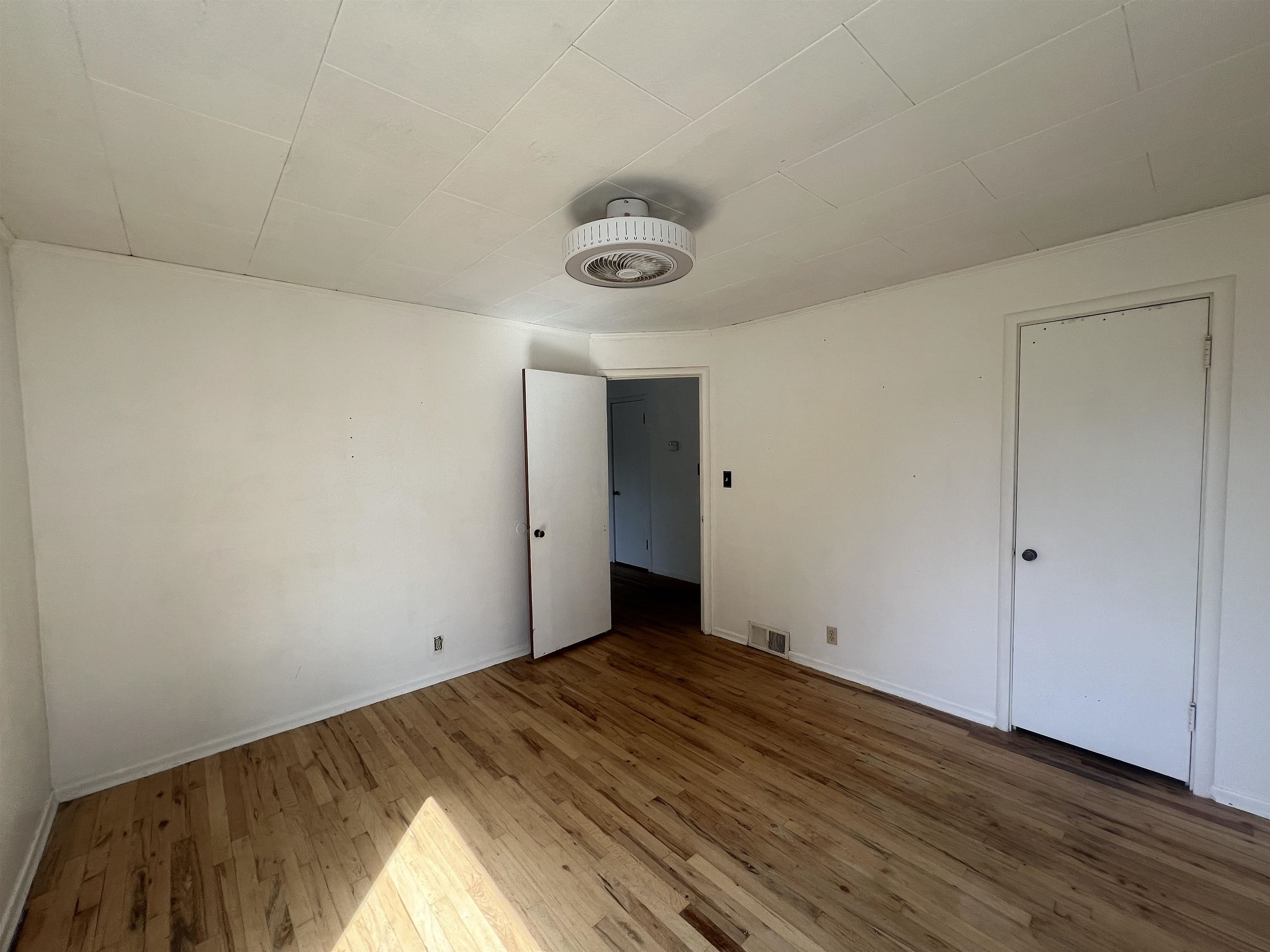 433 S Cedar St - Photo 15