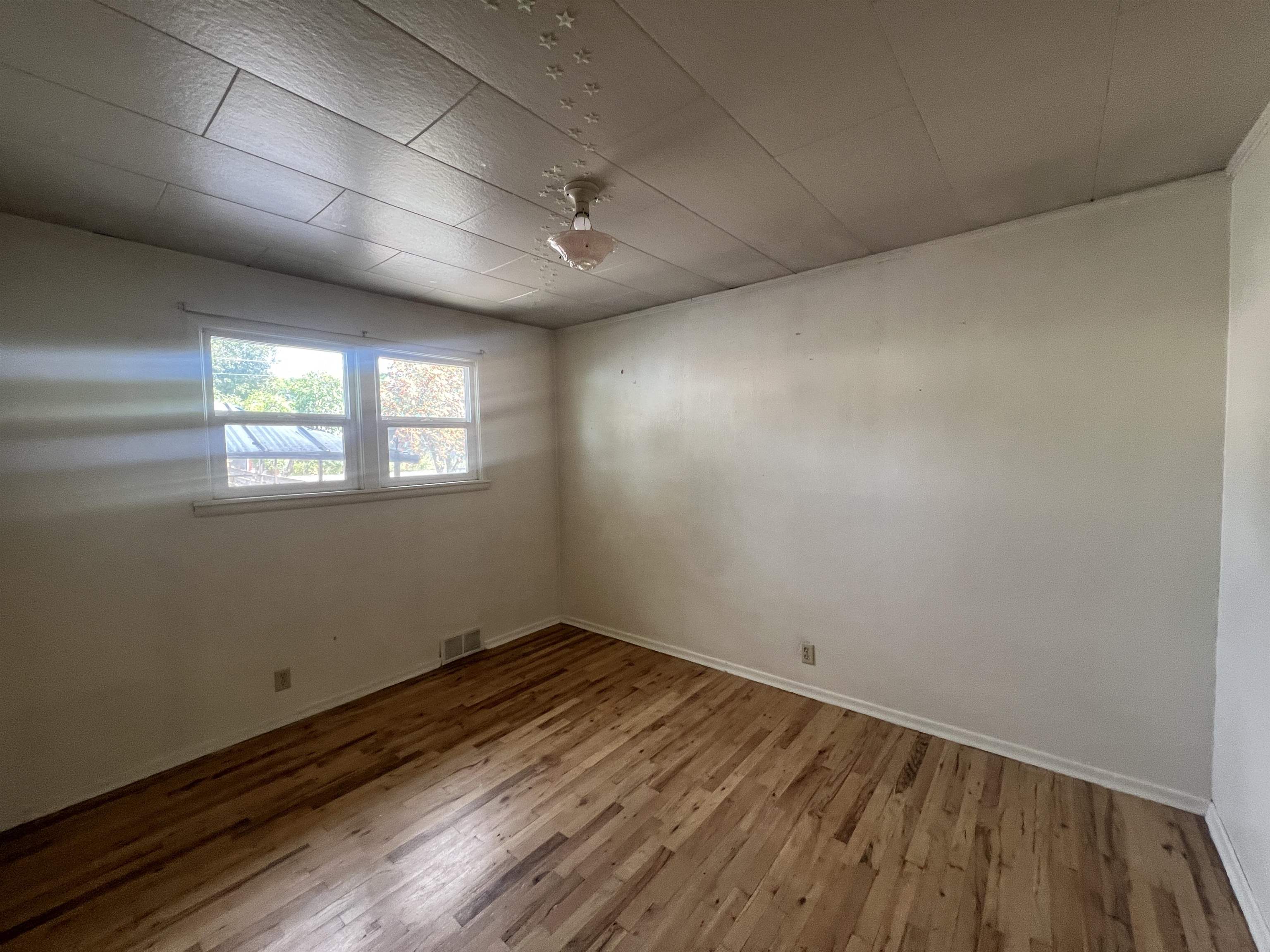 433 S Cedar St - Photo 16