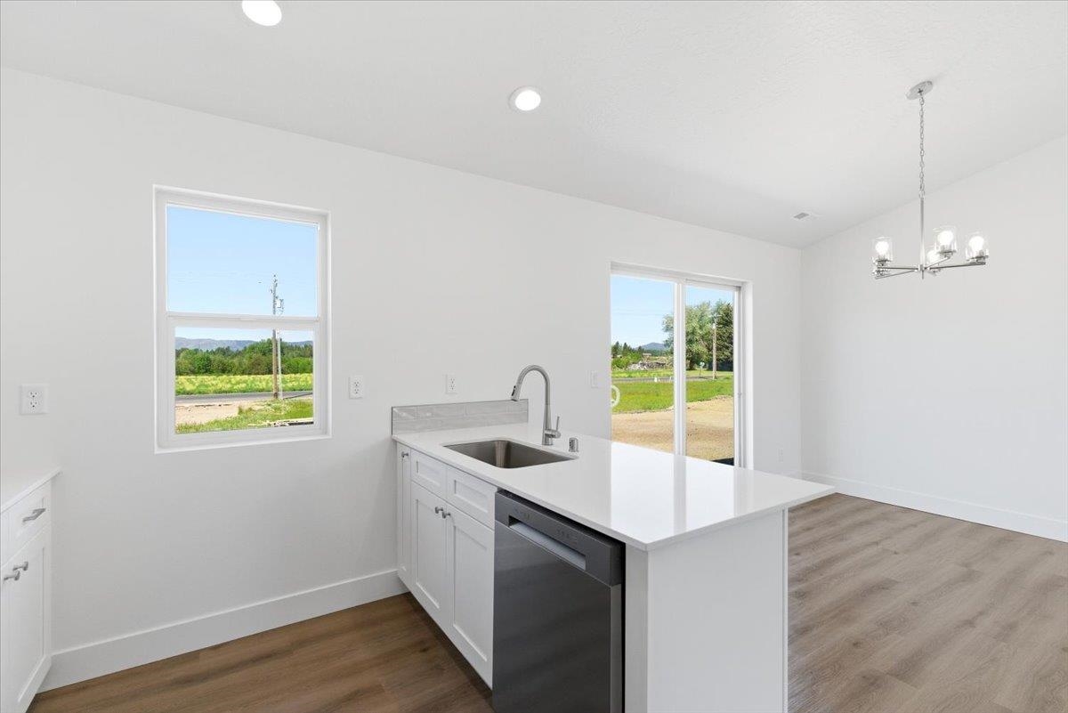 1207 N Layton Ave - Photo 14