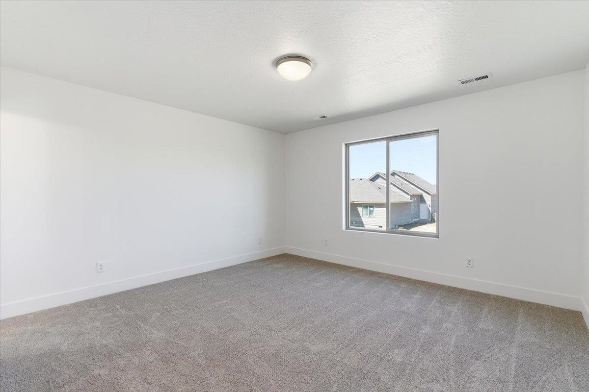 1207 N Layton Ave - Photo 16