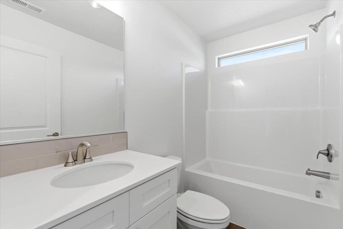1207 N Layton Ave - Photo 22