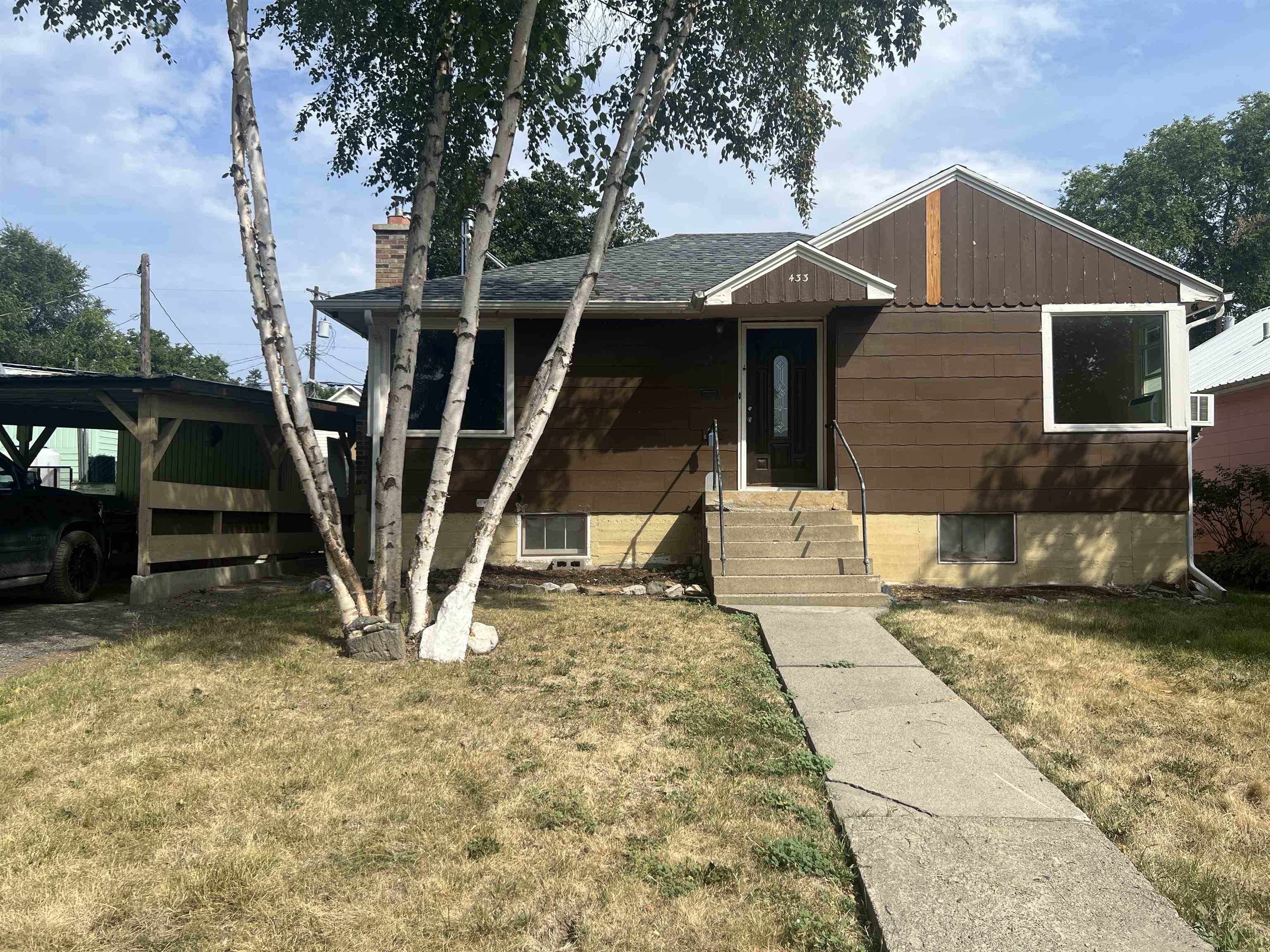 433 S Cedar St - Photo 1