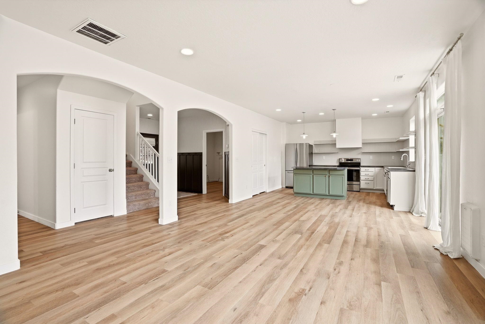 1726 N Caufield Ct - Photo 6
