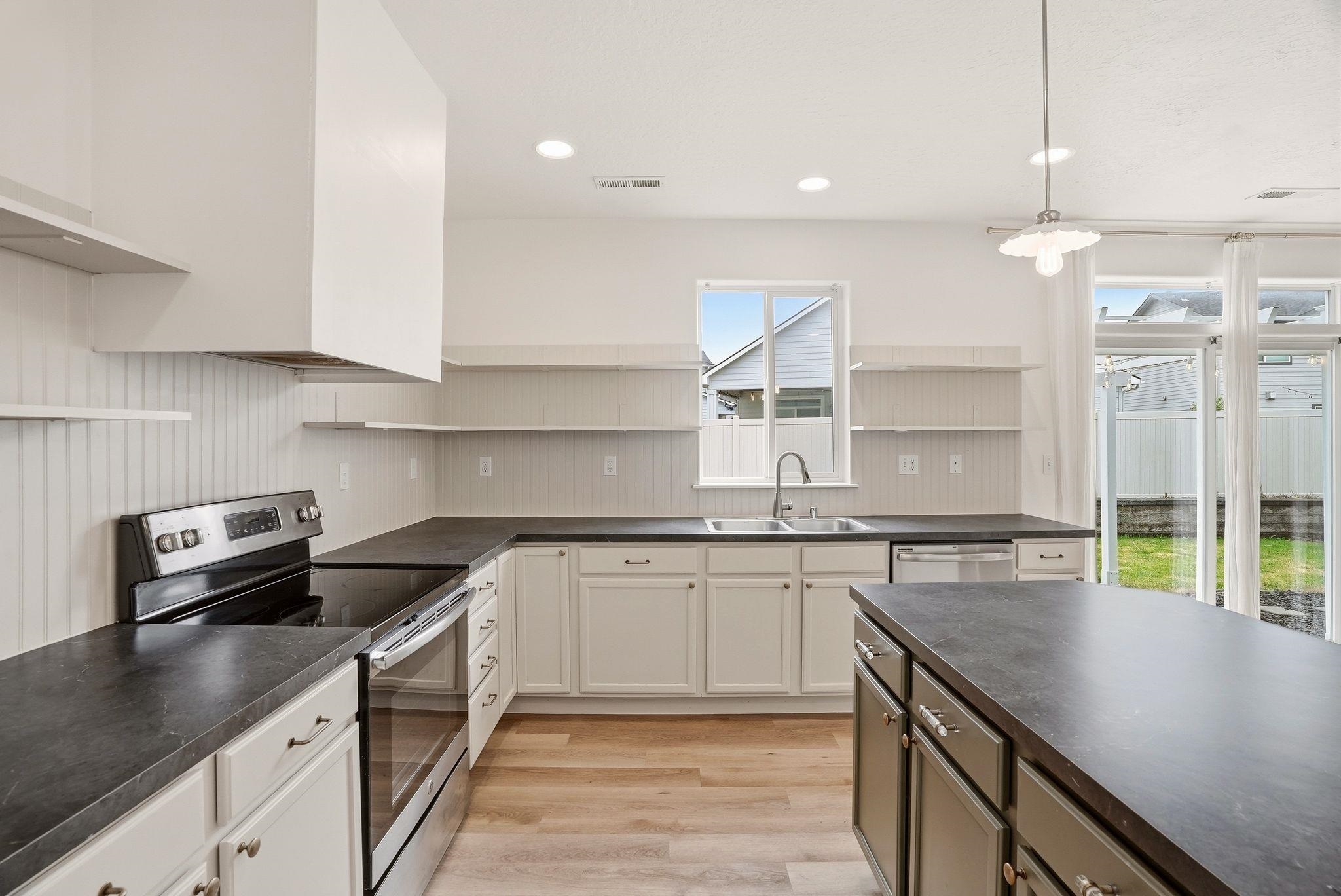 1726 N Caufield Ct - Photo 8